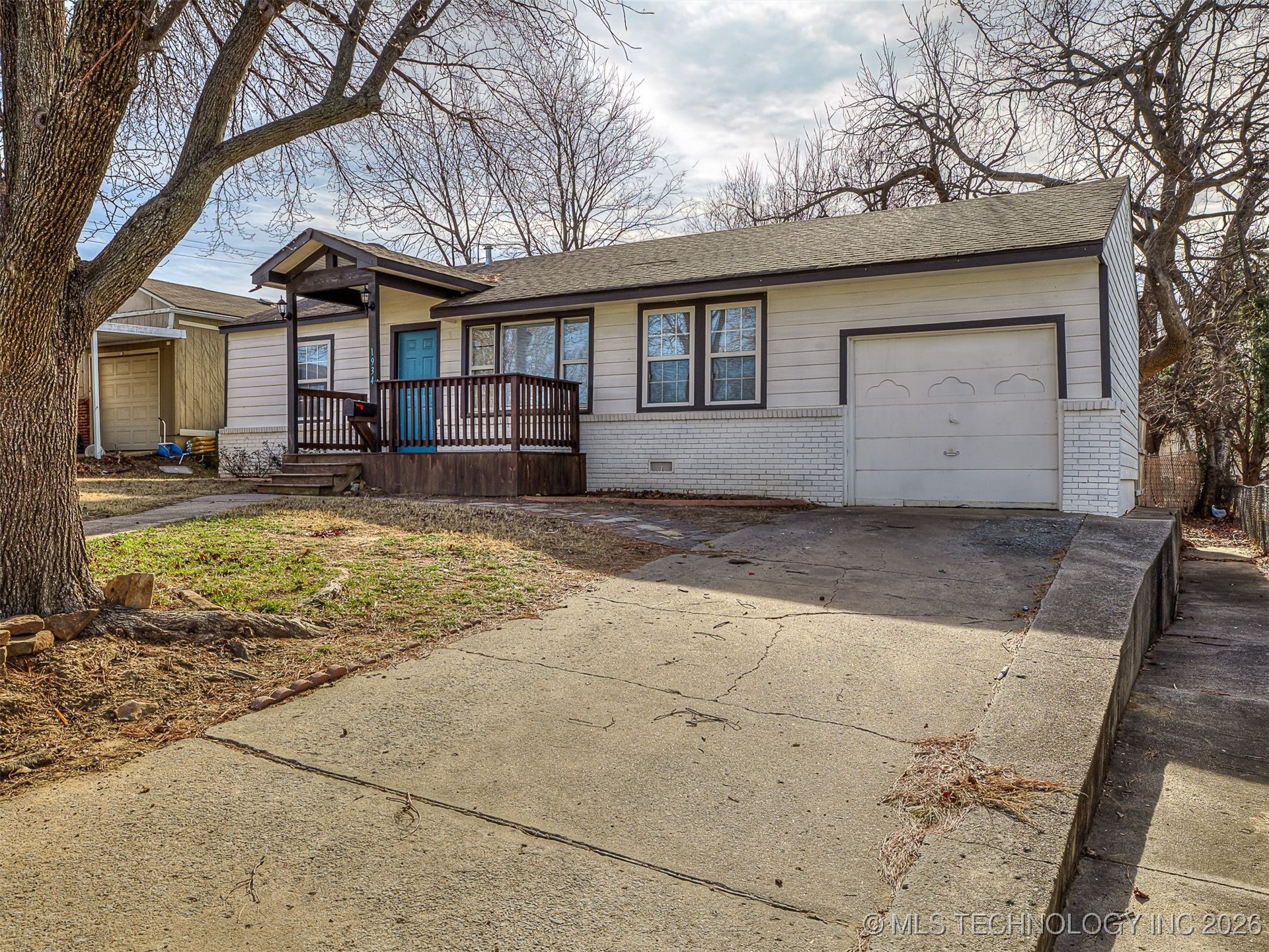 1934 W 46th Place Property Photo 2