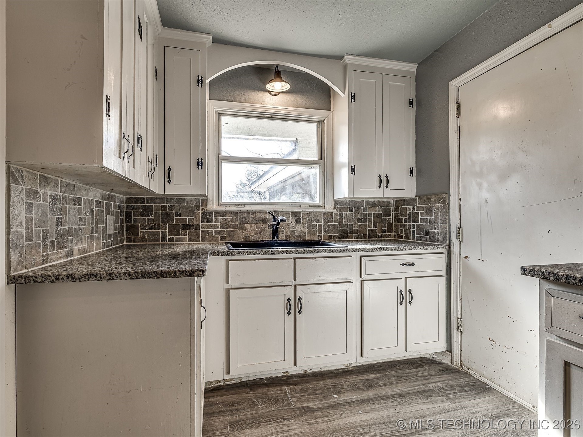 1934 W 46th Place Property Photo 17