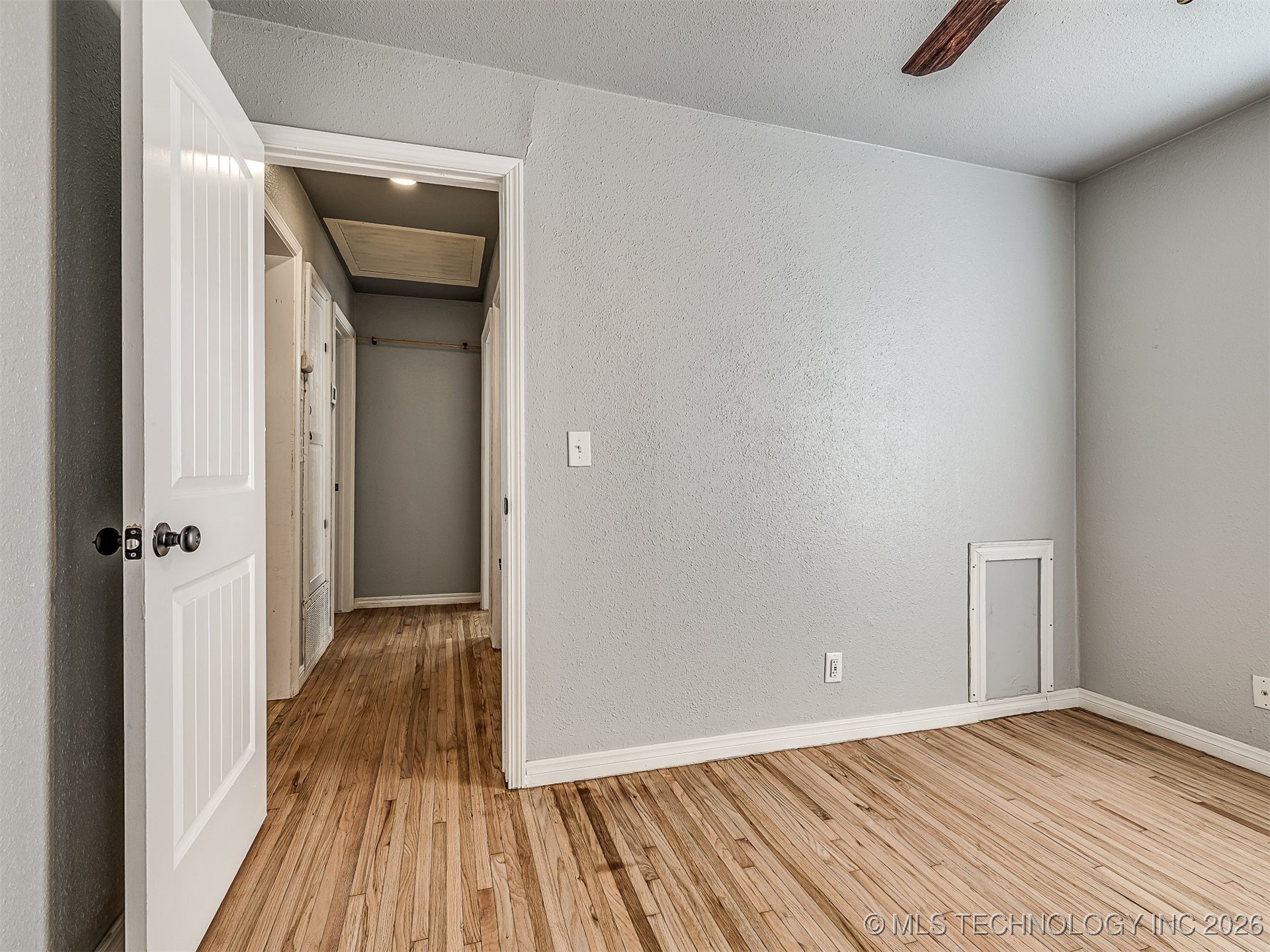 1934 W 46th Place Property Photo 24