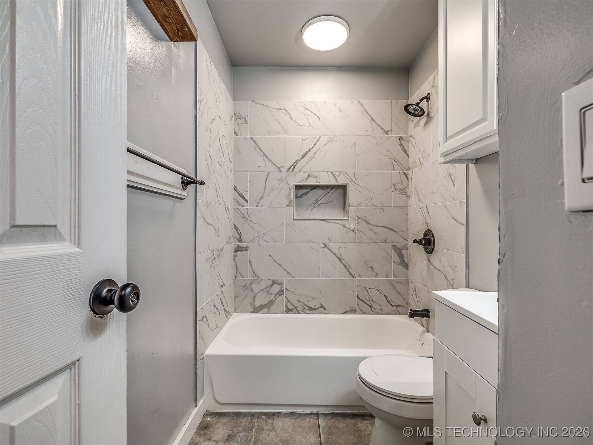 1934 W 46th Place Property Photo 32