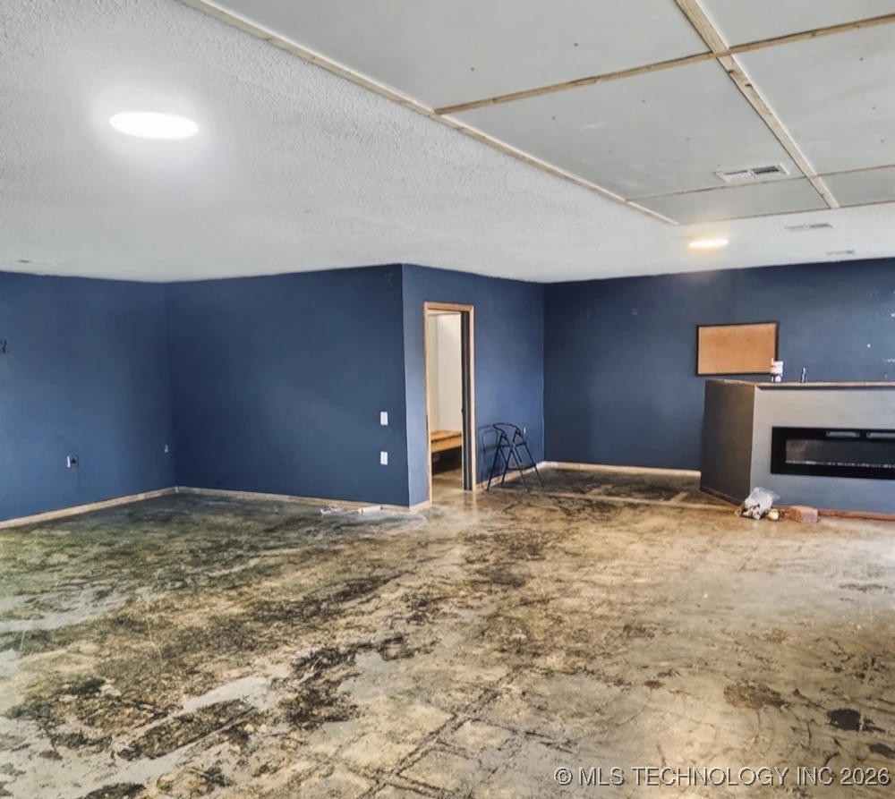 918 W Main Street Property Photo 7