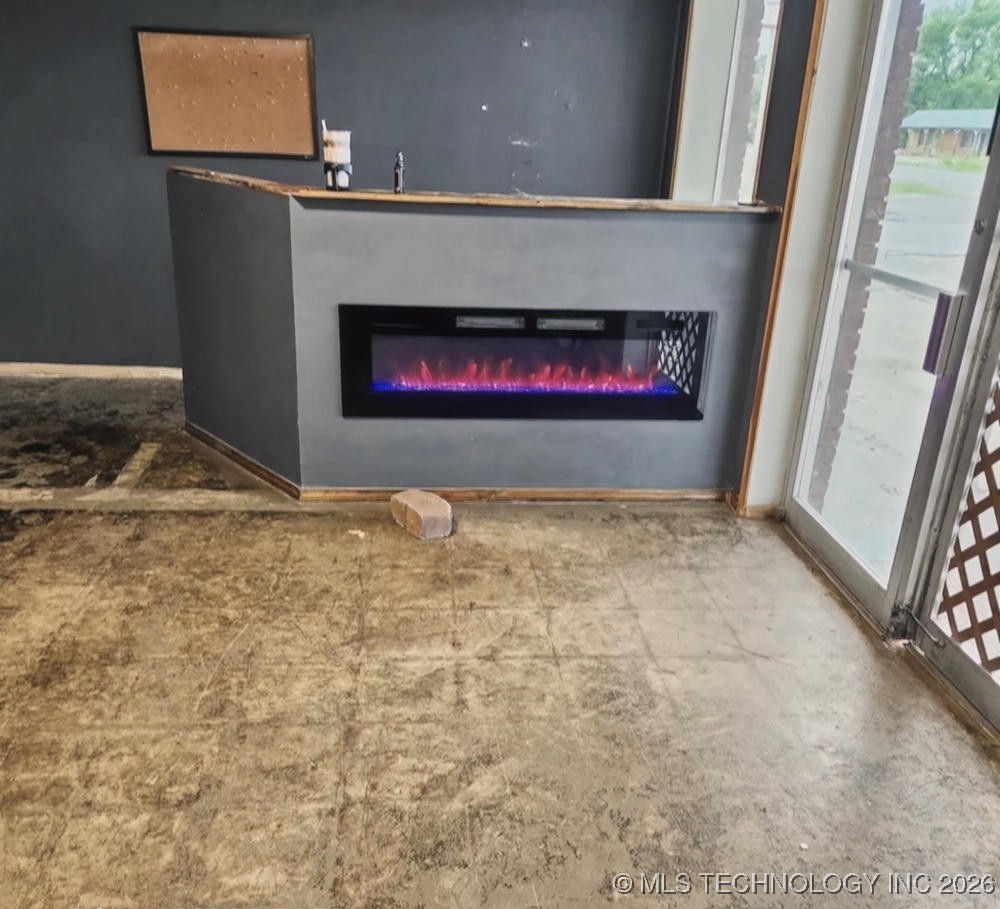 918 W Main Street Property Photo 9