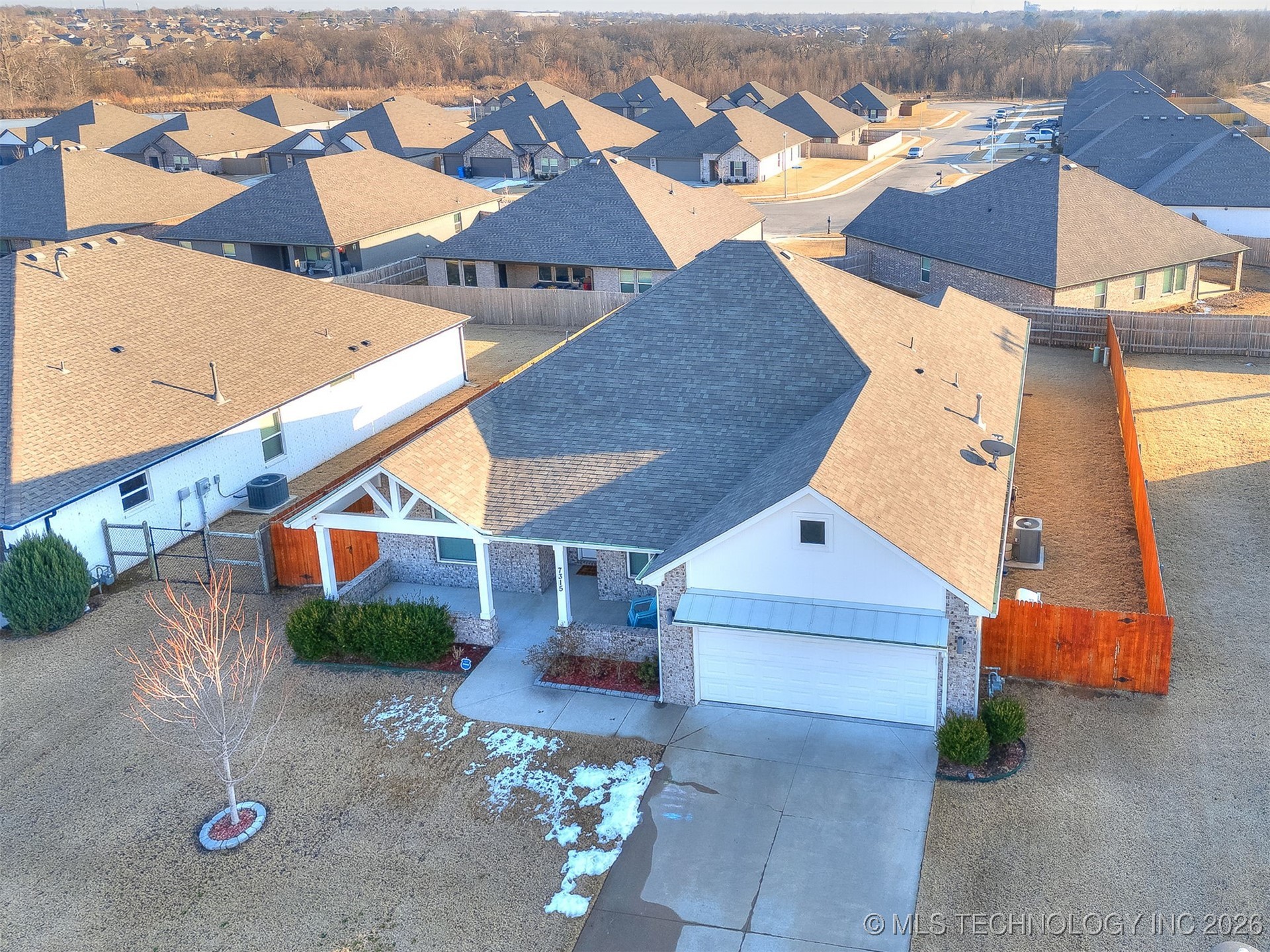 7315 E Oak Ridge Street Property Photo 4