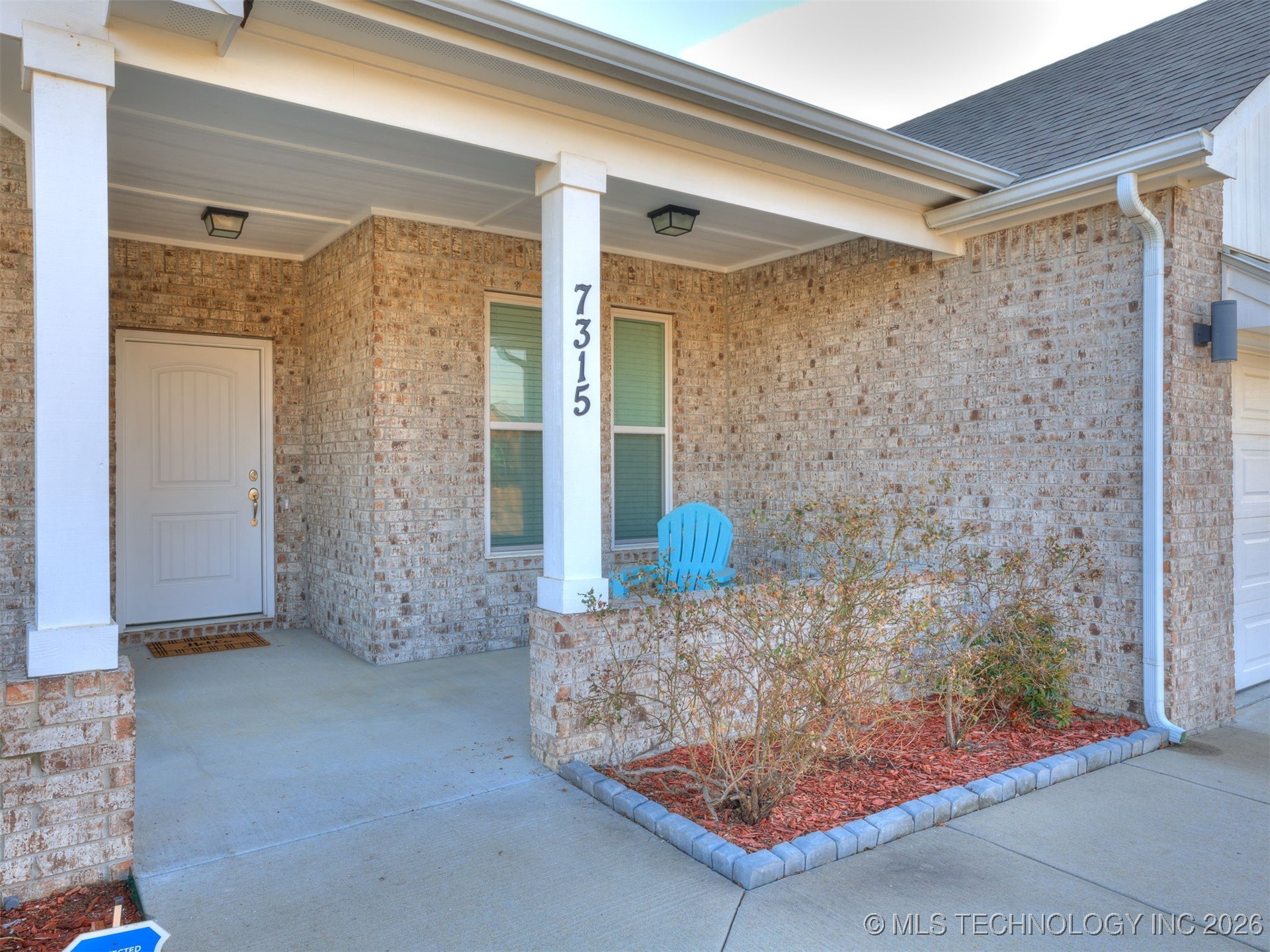 7315 E Oak Ridge Street Property Photo 7