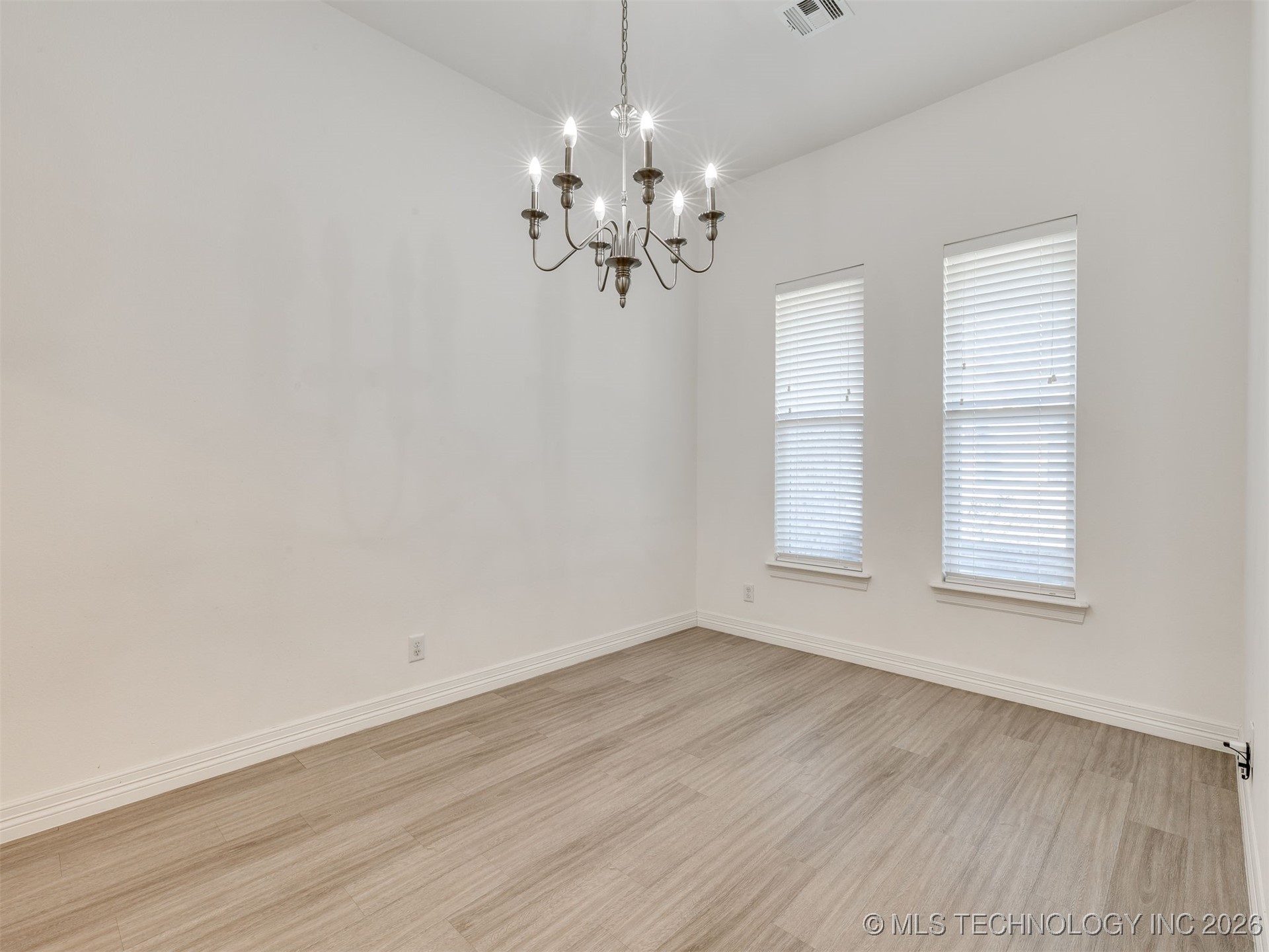 7315 E Oak Ridge Street Property Photo 14