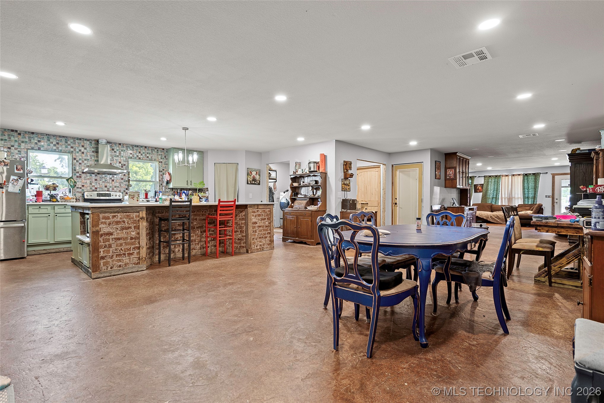 11850 Prairie Valley Property Photo 3