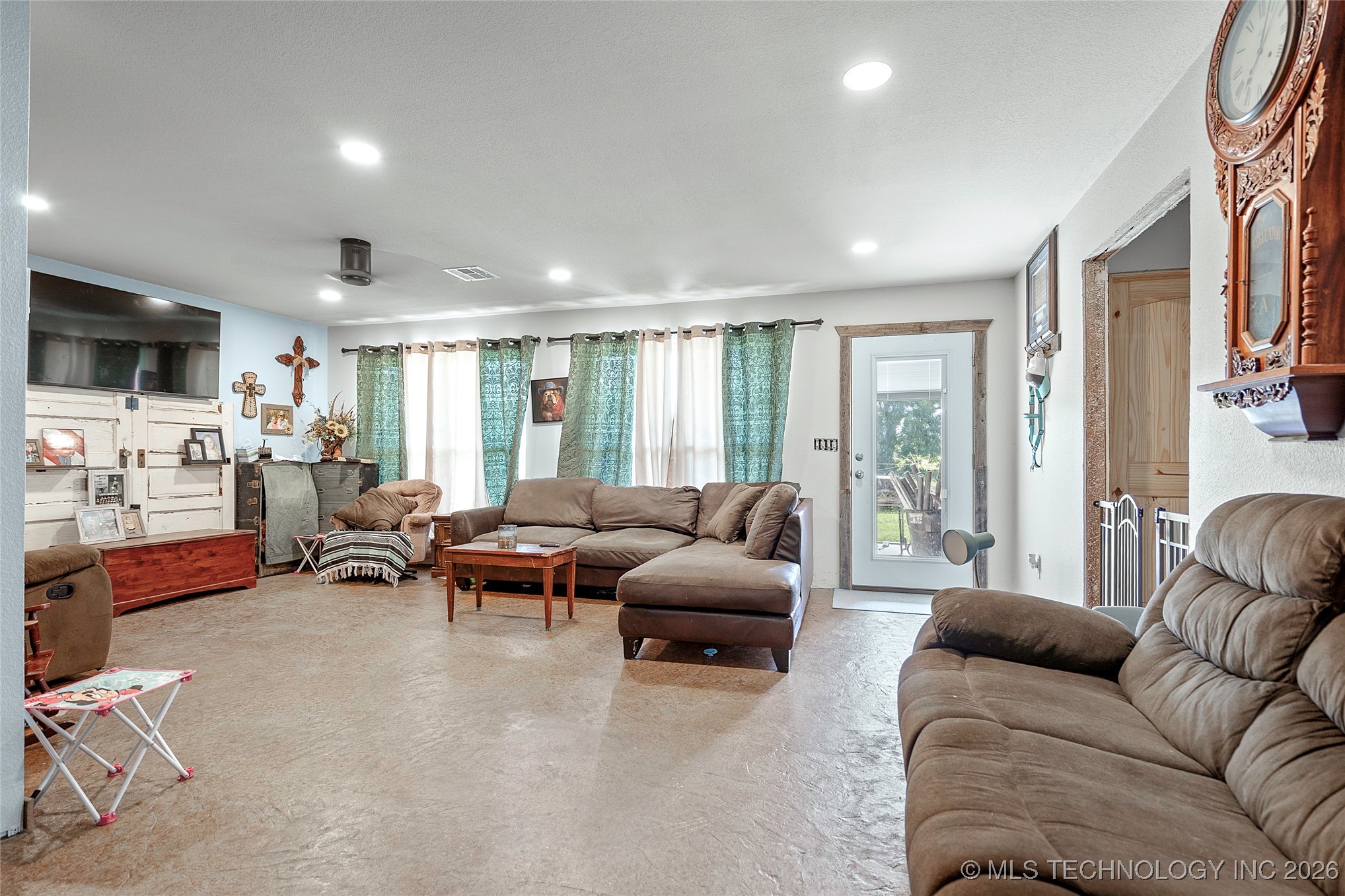 11850 Prairie Valley Property Photo 8