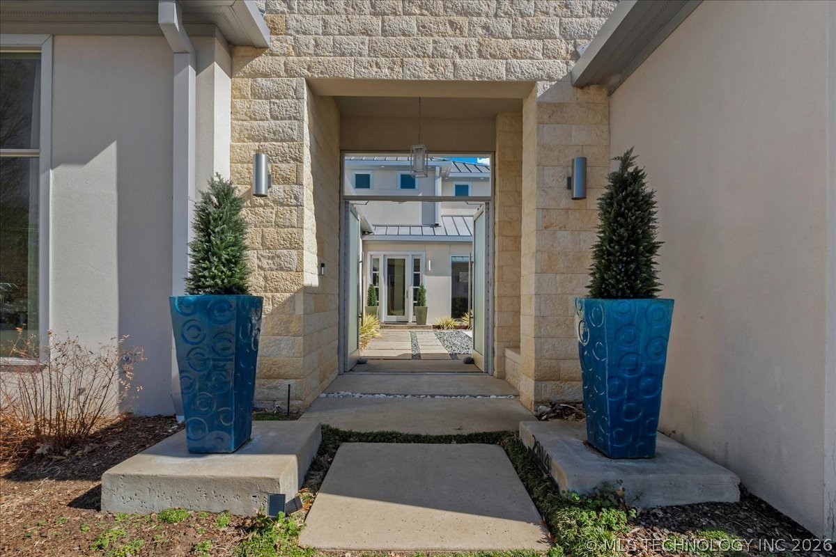 2814 E 31st Street Property Photo 6