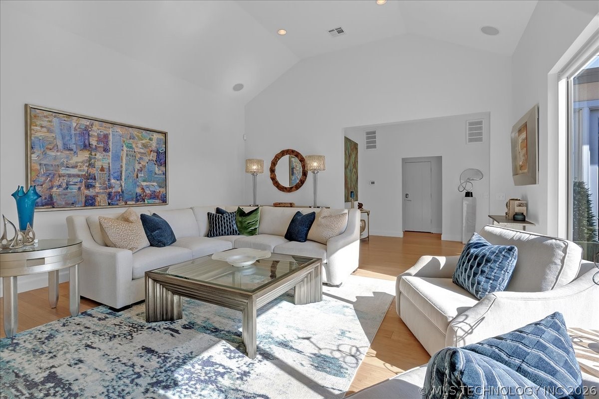 2814 E 31st Street Property Photo 17