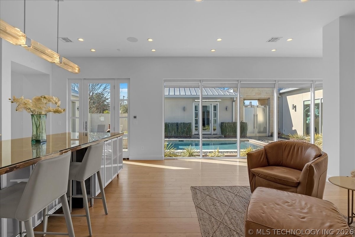 2814 E 31st Street Property Photo 38