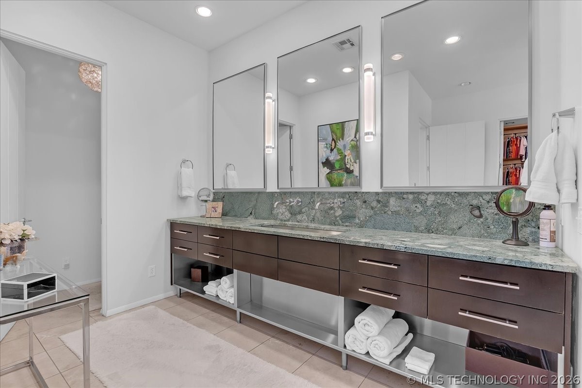 2814 E 31st Street Property Photo 55