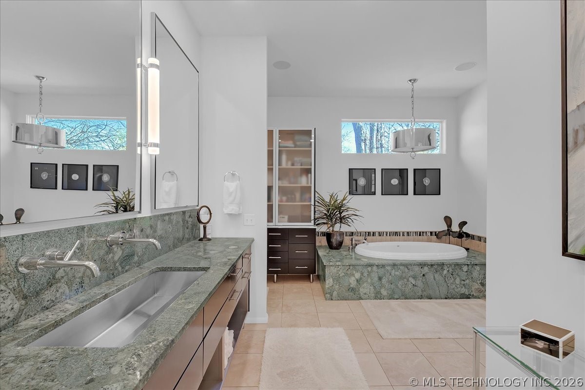 2814 E 31st Street Property Photo 57