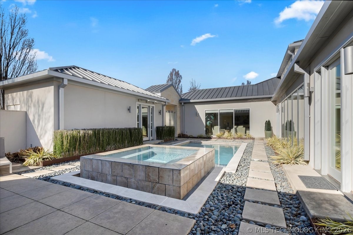 2814 E 31st Street Property Photo 72