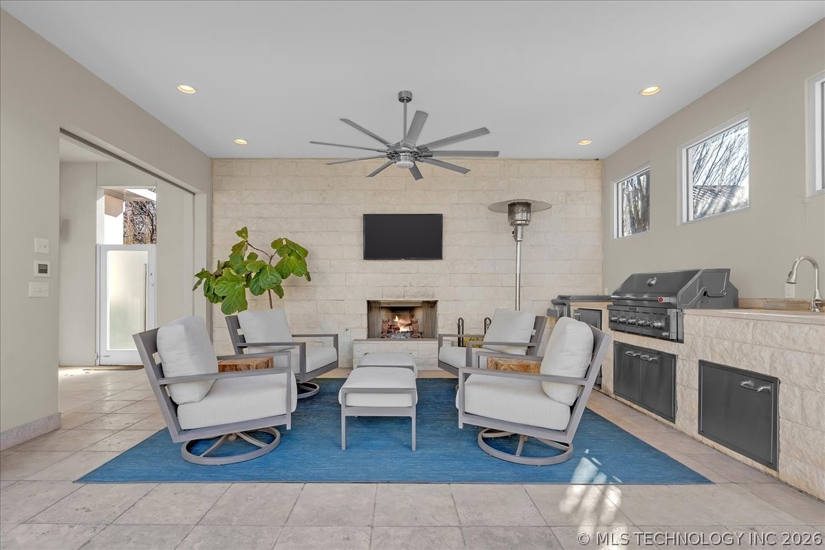 2814 E 31st Street Property Photo 74