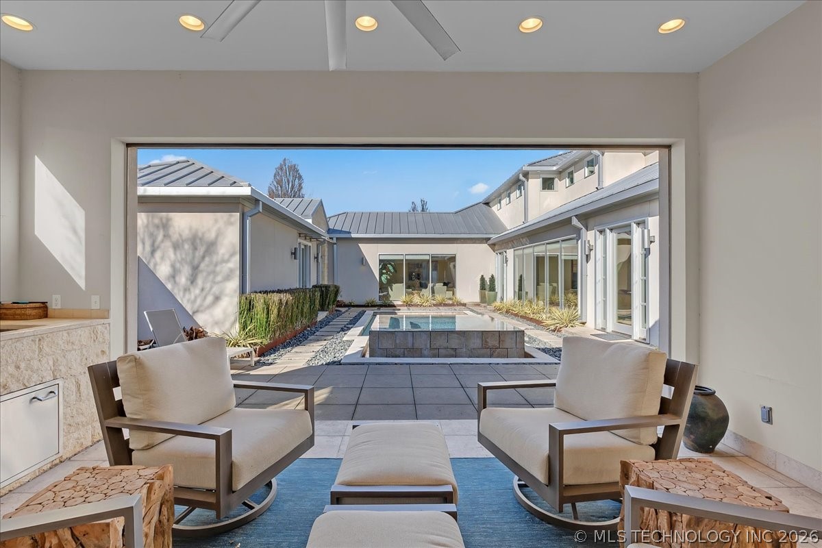 2814 E 31st Street Property Photo 76