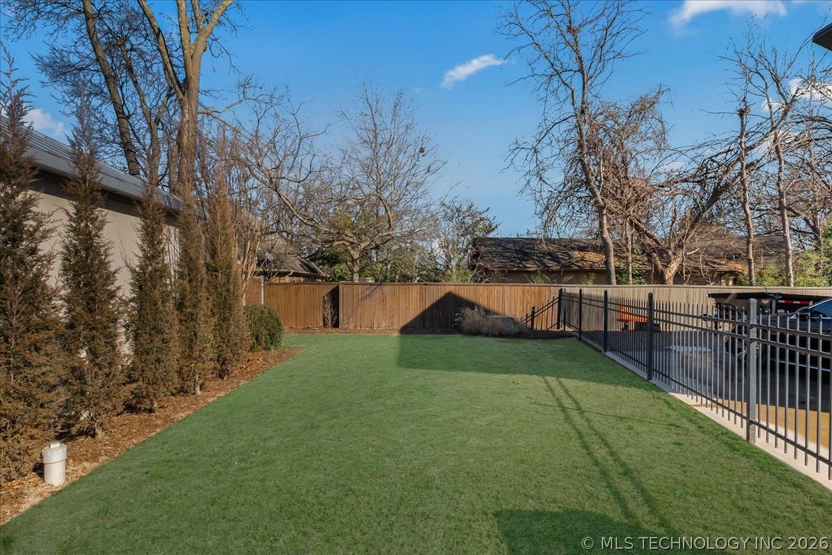 2814 E 31st Street Property Photo 84