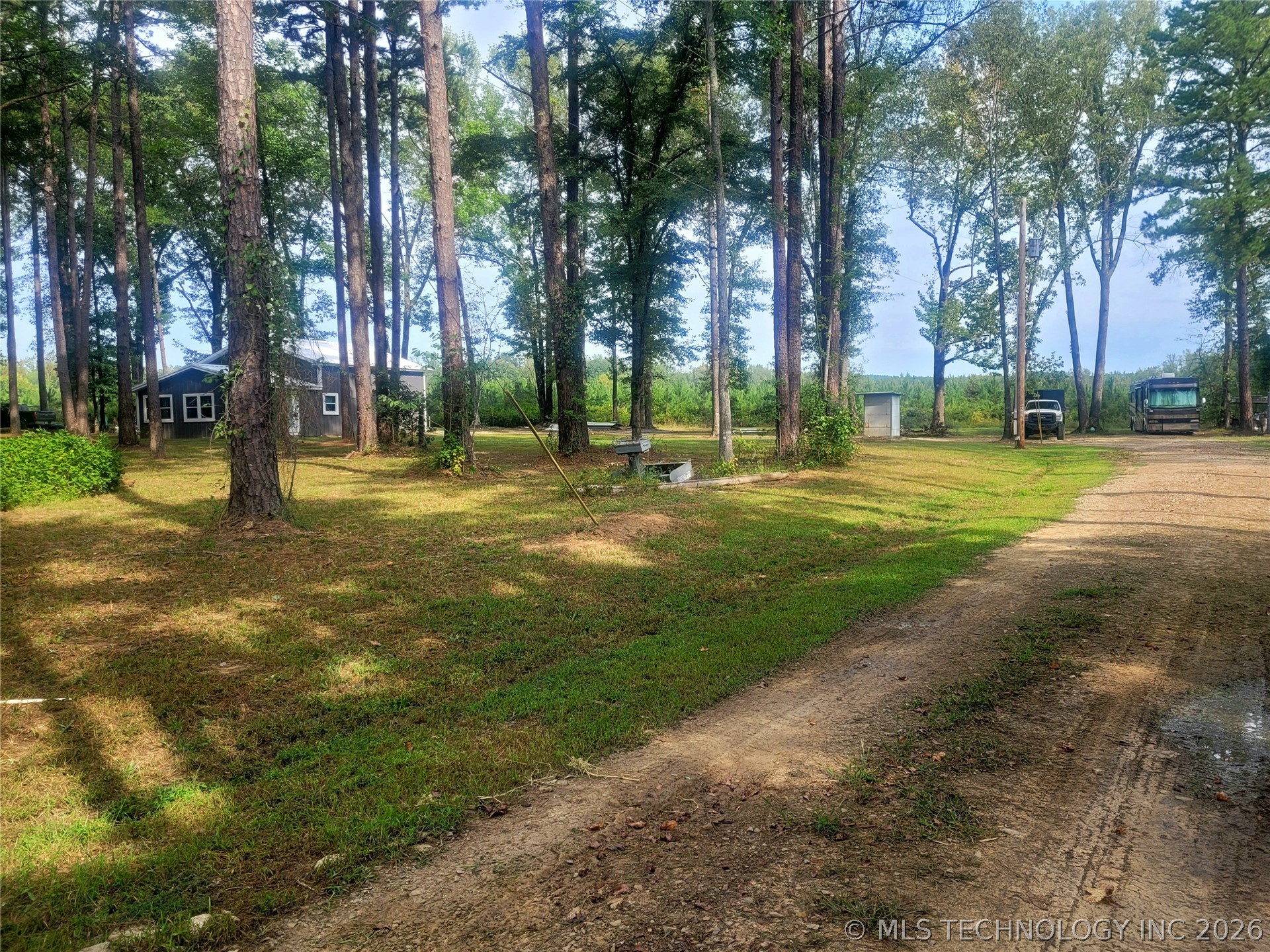 181002 Apache Road Property Photo 7