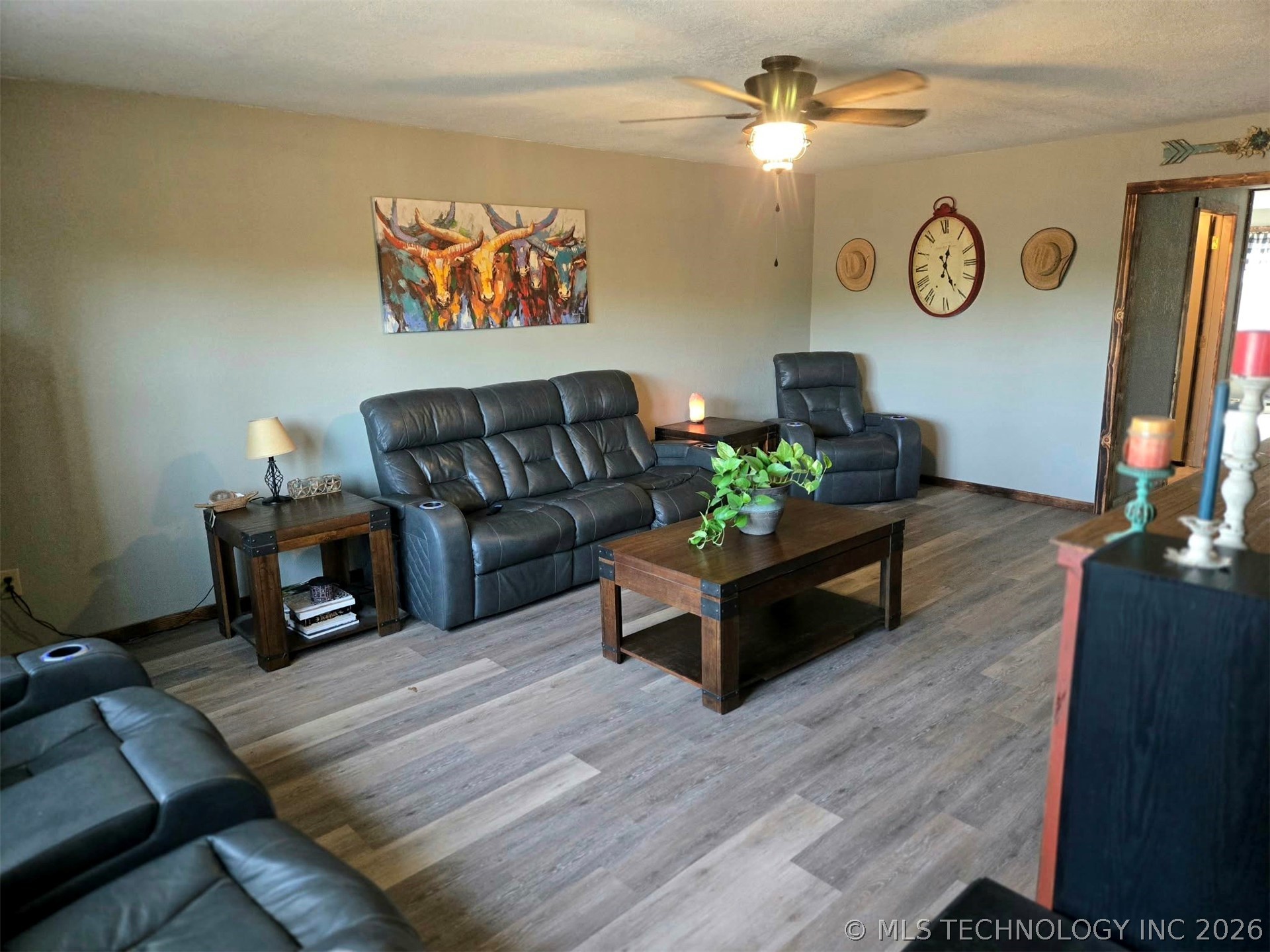 181002 Apache Road Property Photo 11