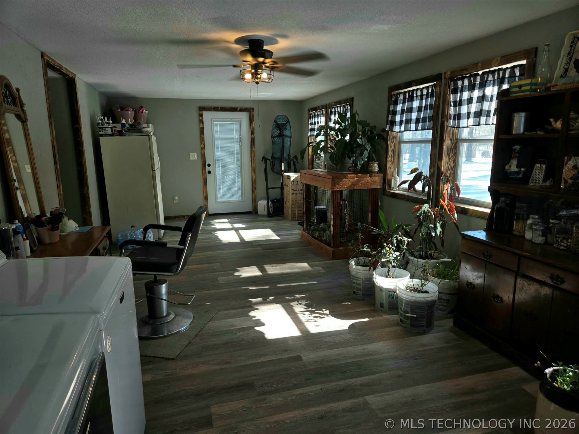 181002 Apache Road Property Photo 15