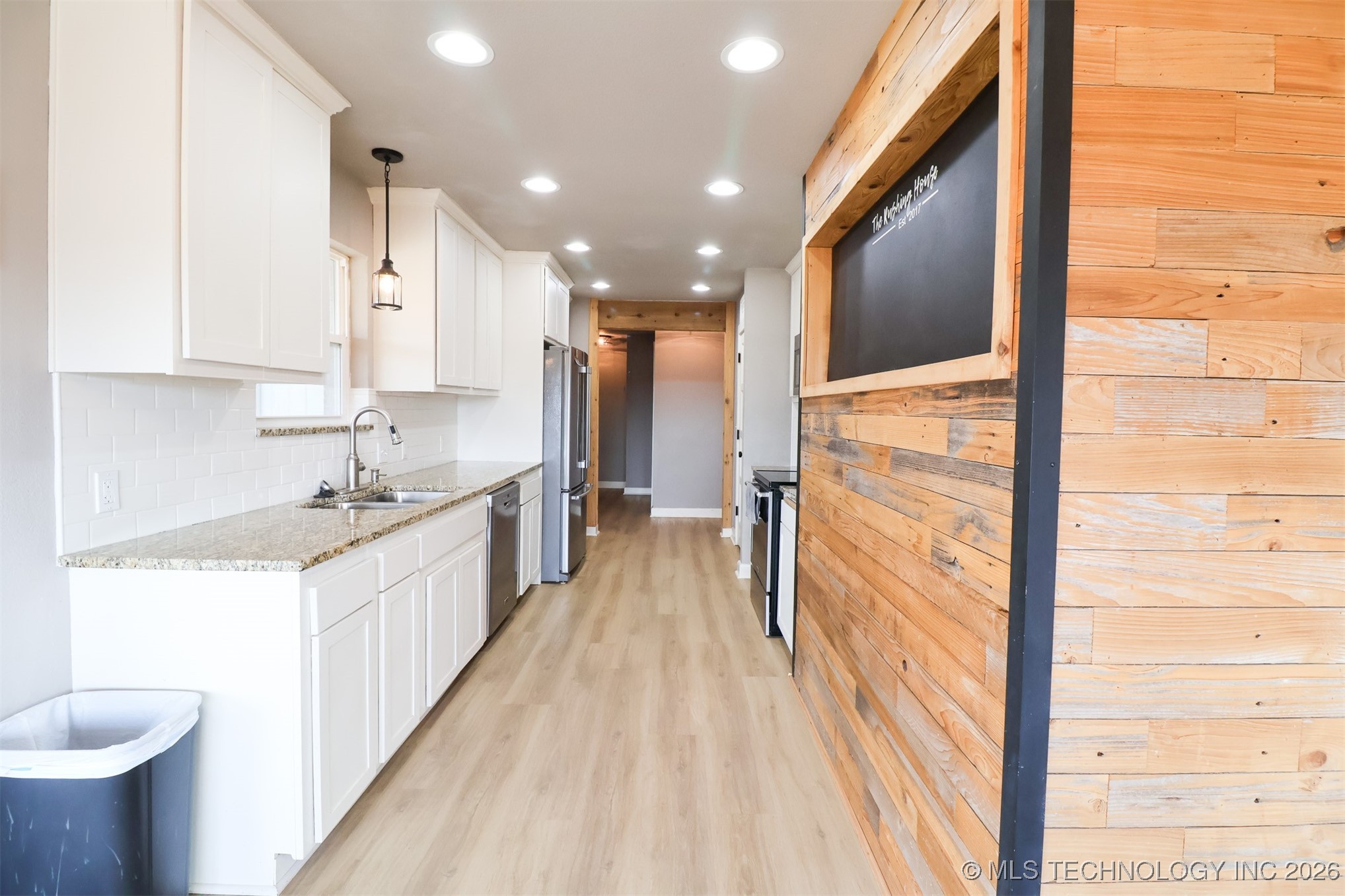 12111 W 66th Place S Property Photo 11