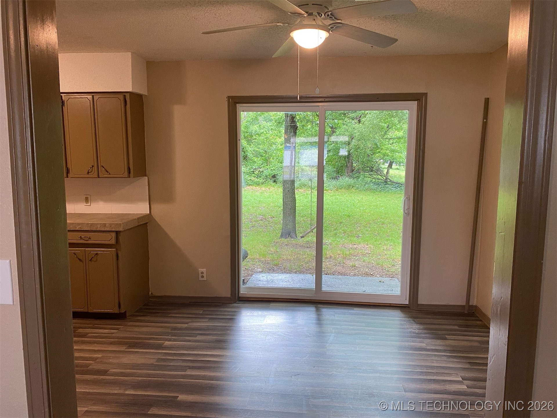 305 N 10th Street Property Photo 2