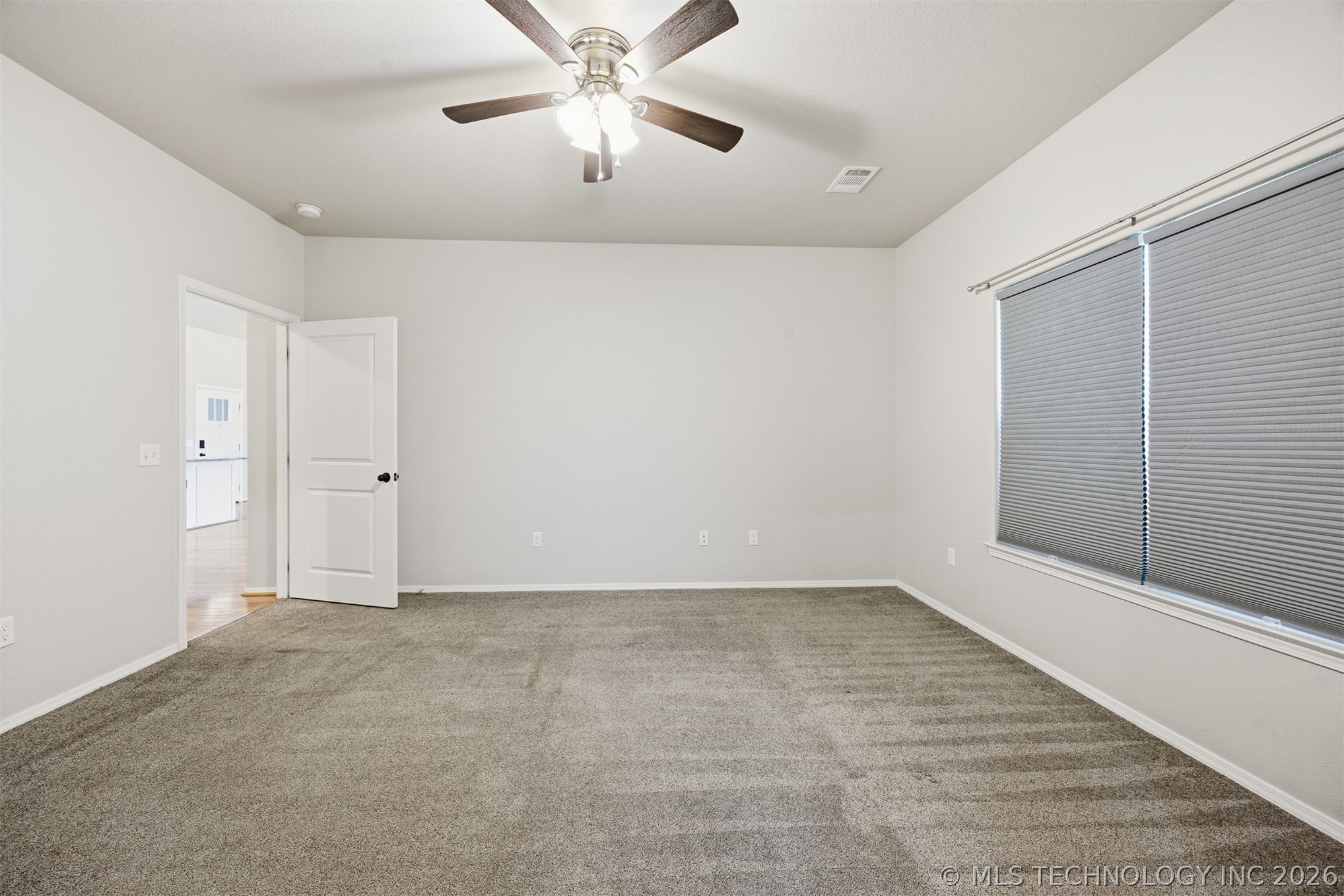 5447 Roadrunner Drive Property Photo 14