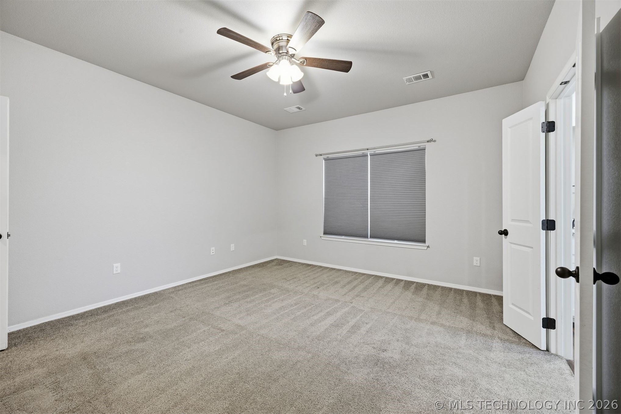 5447 Roadrunner Drive Property Photo 16