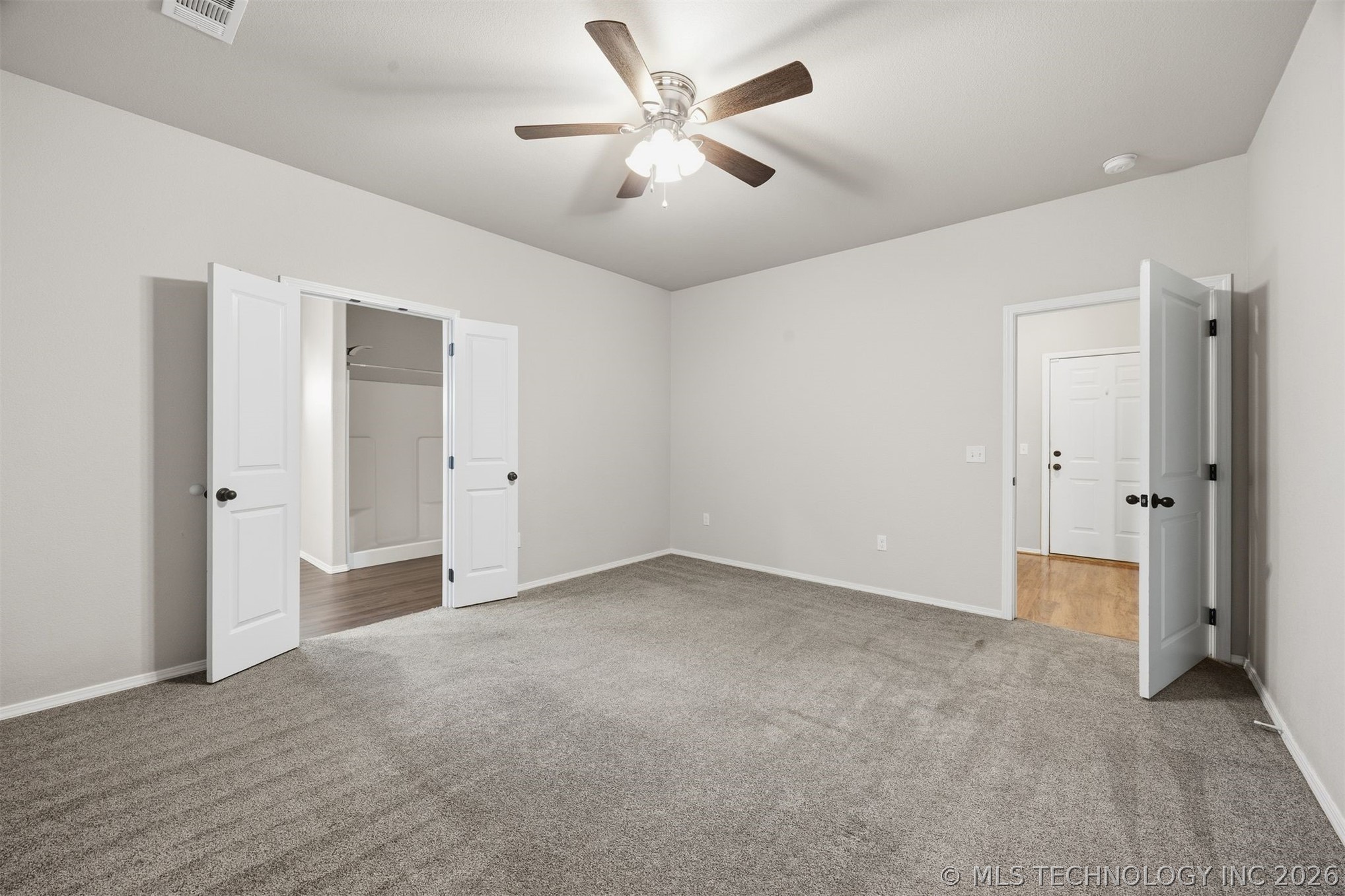 5447 Roadrunner Drive Property Photo 17