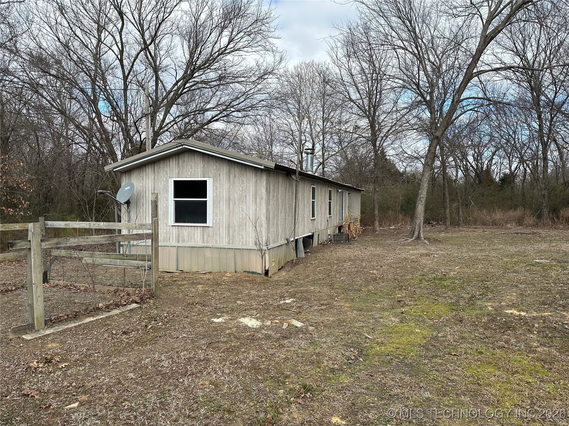 98016 N 3745 Road Property Photo 2