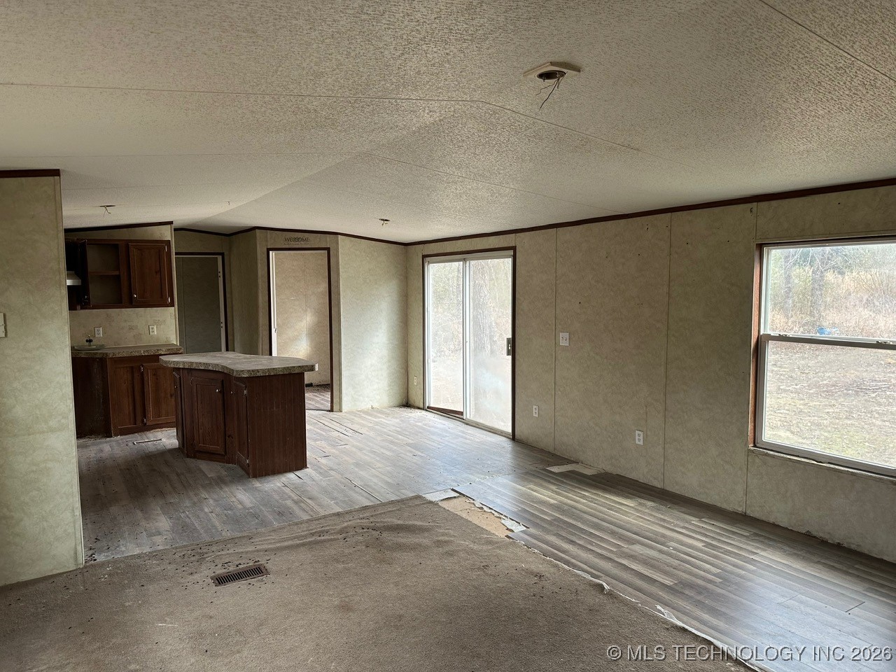 98016 N 3745 Road Property Photo 9