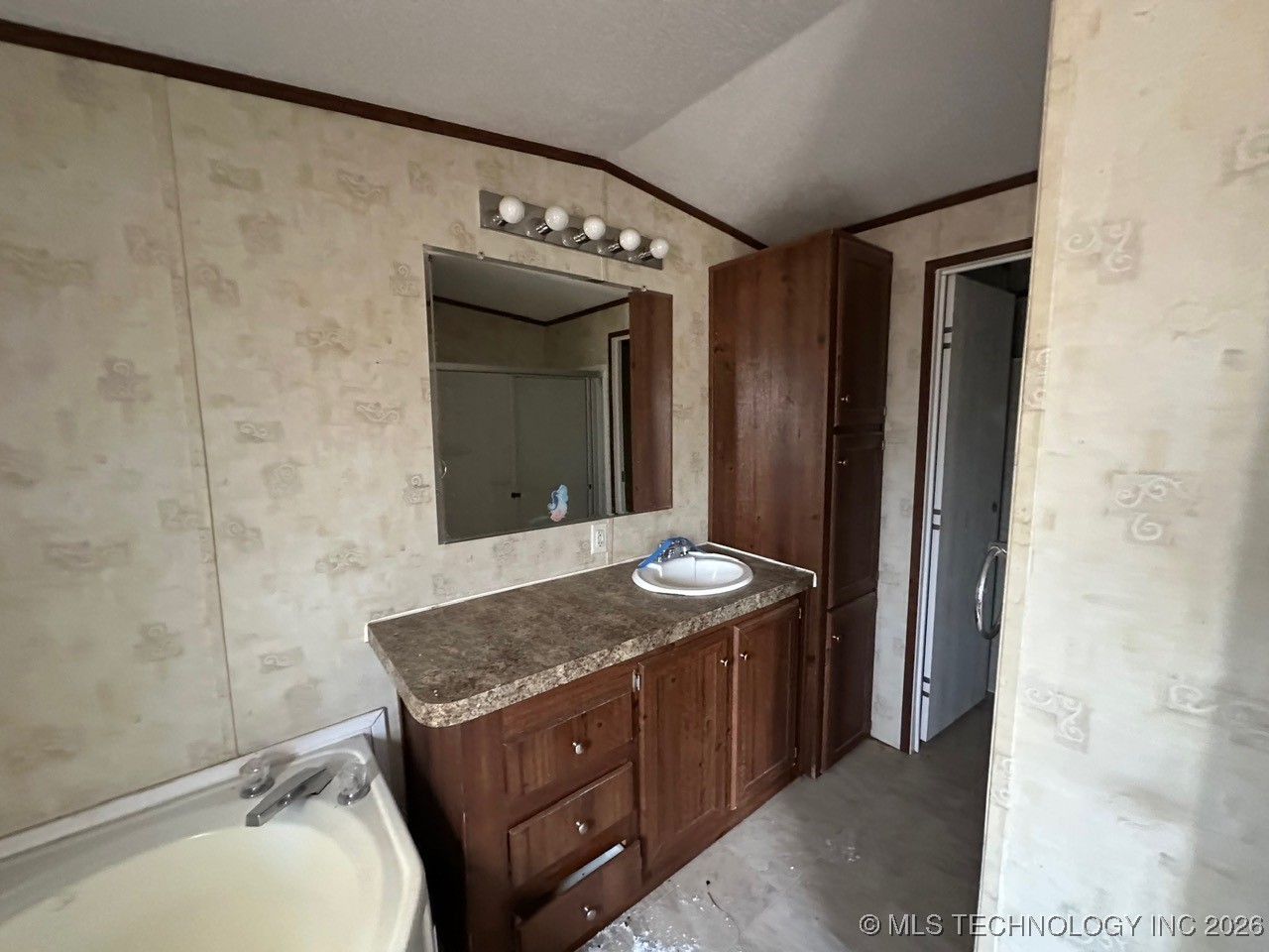 98016 N 3745 Road Property Photo 14