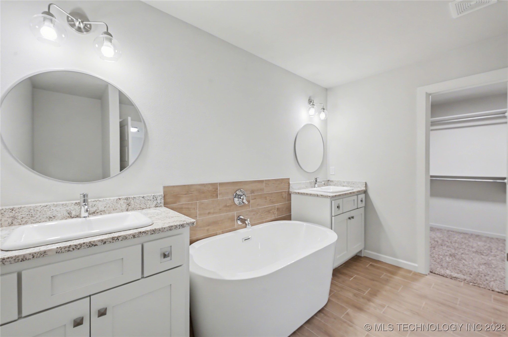 22613 E 102nd Street S Property Photo 3