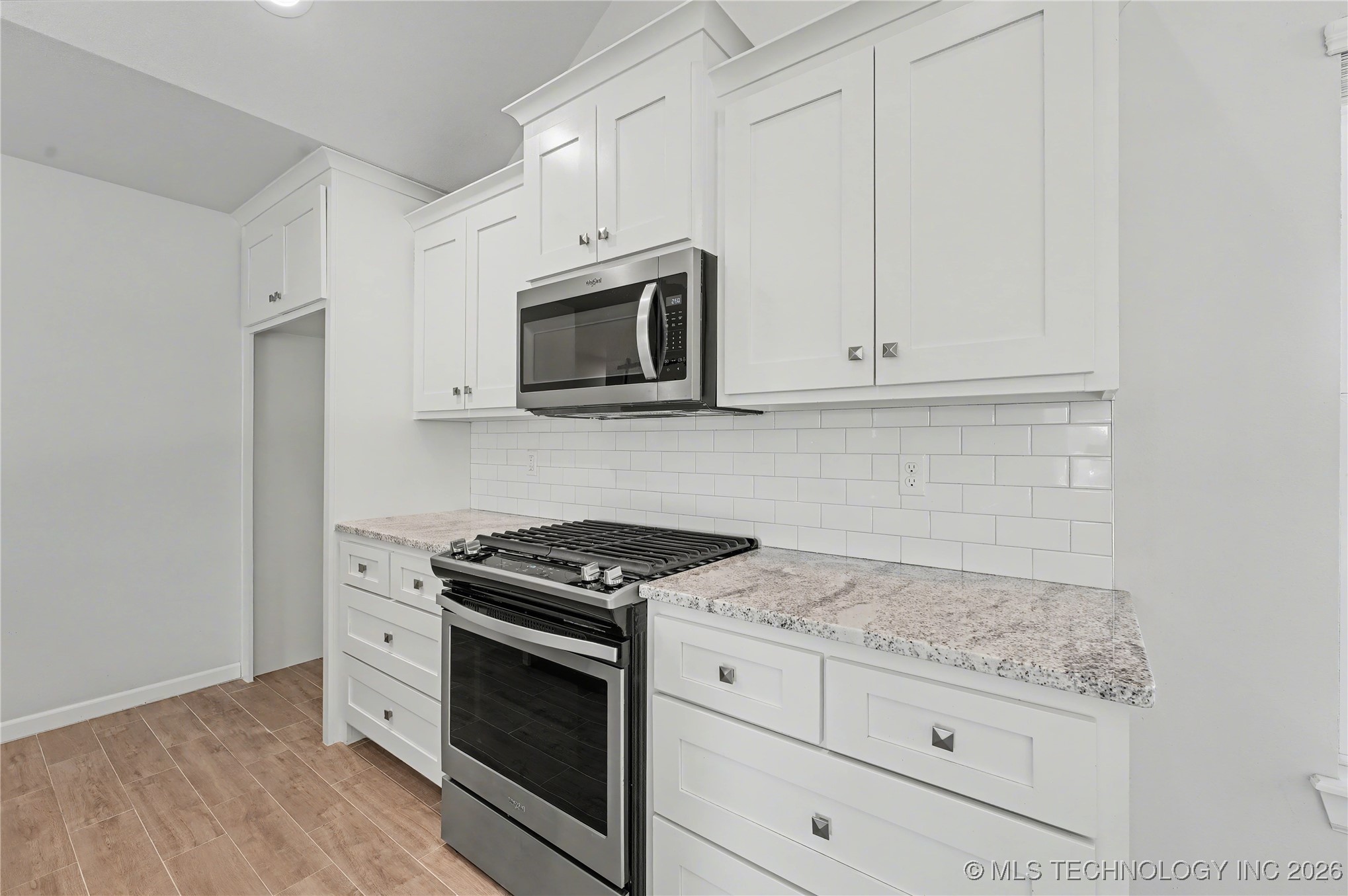 22613 E 102nd Street S Property Photo 14