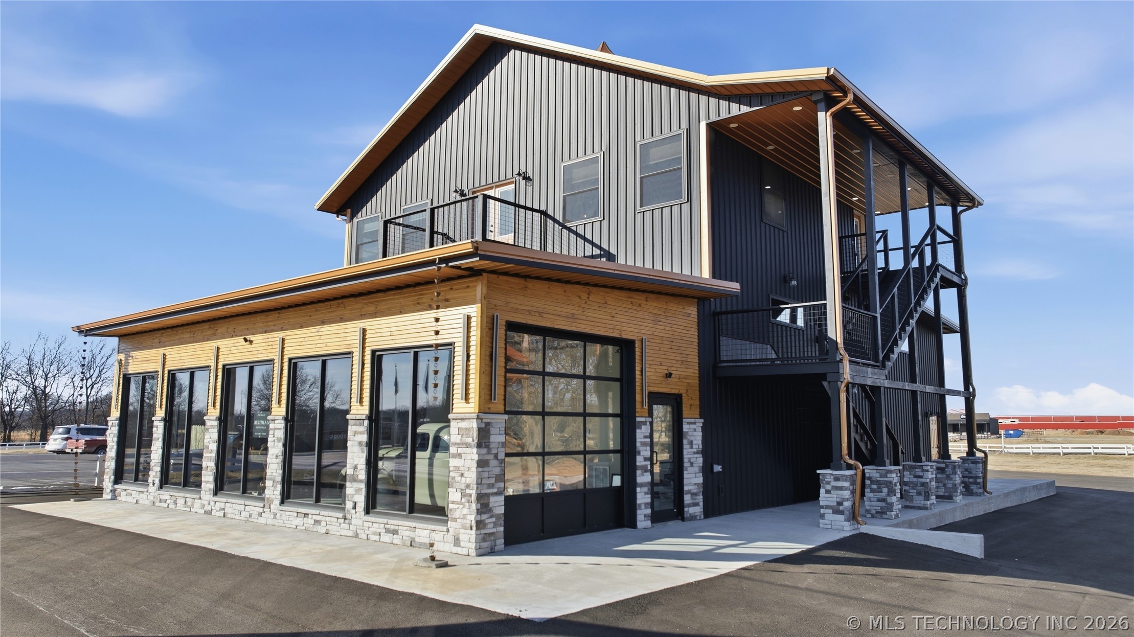 451070 E 320 Road Property Photo 1