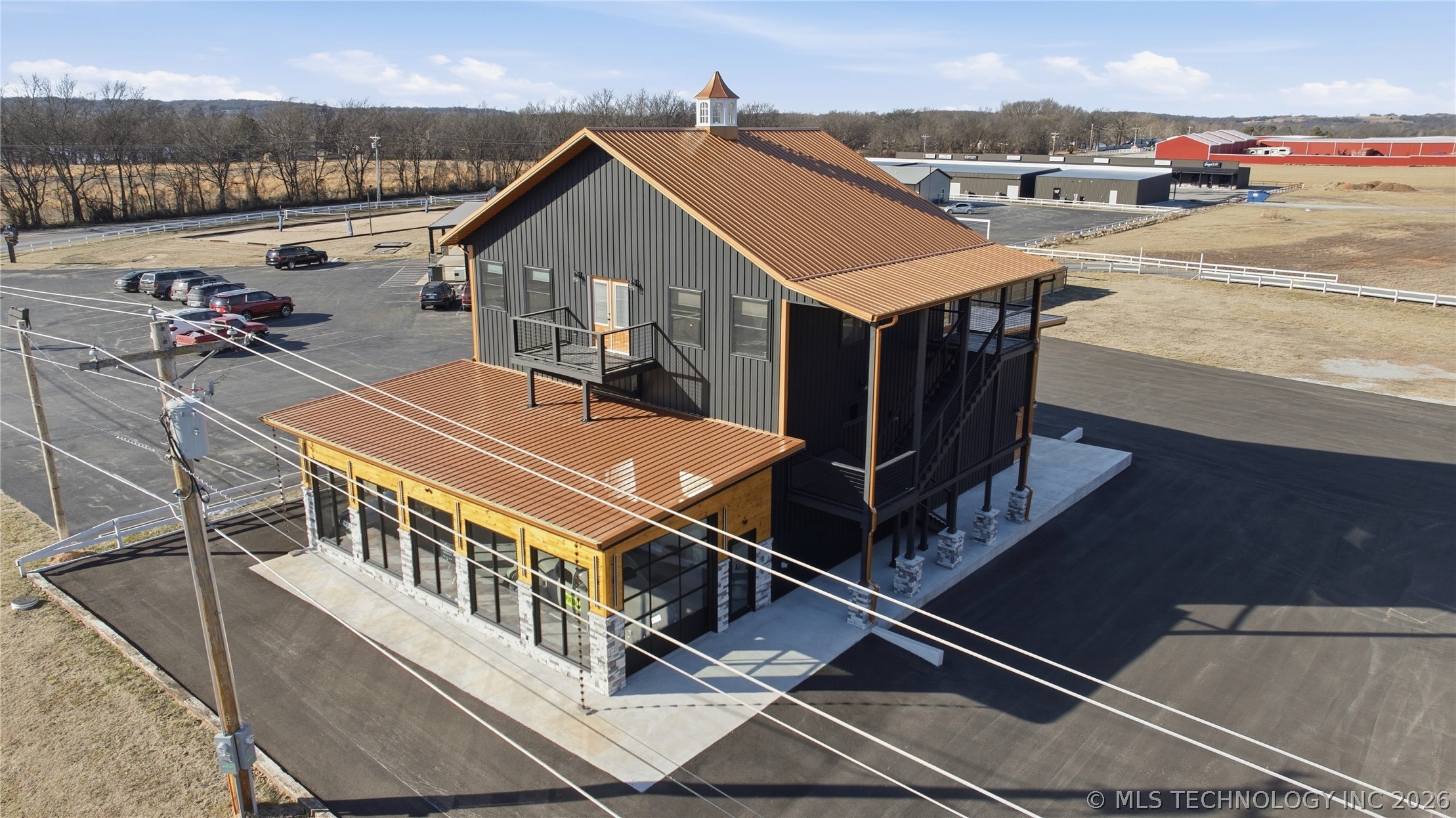 451070 E 320 Road Property Photo 4