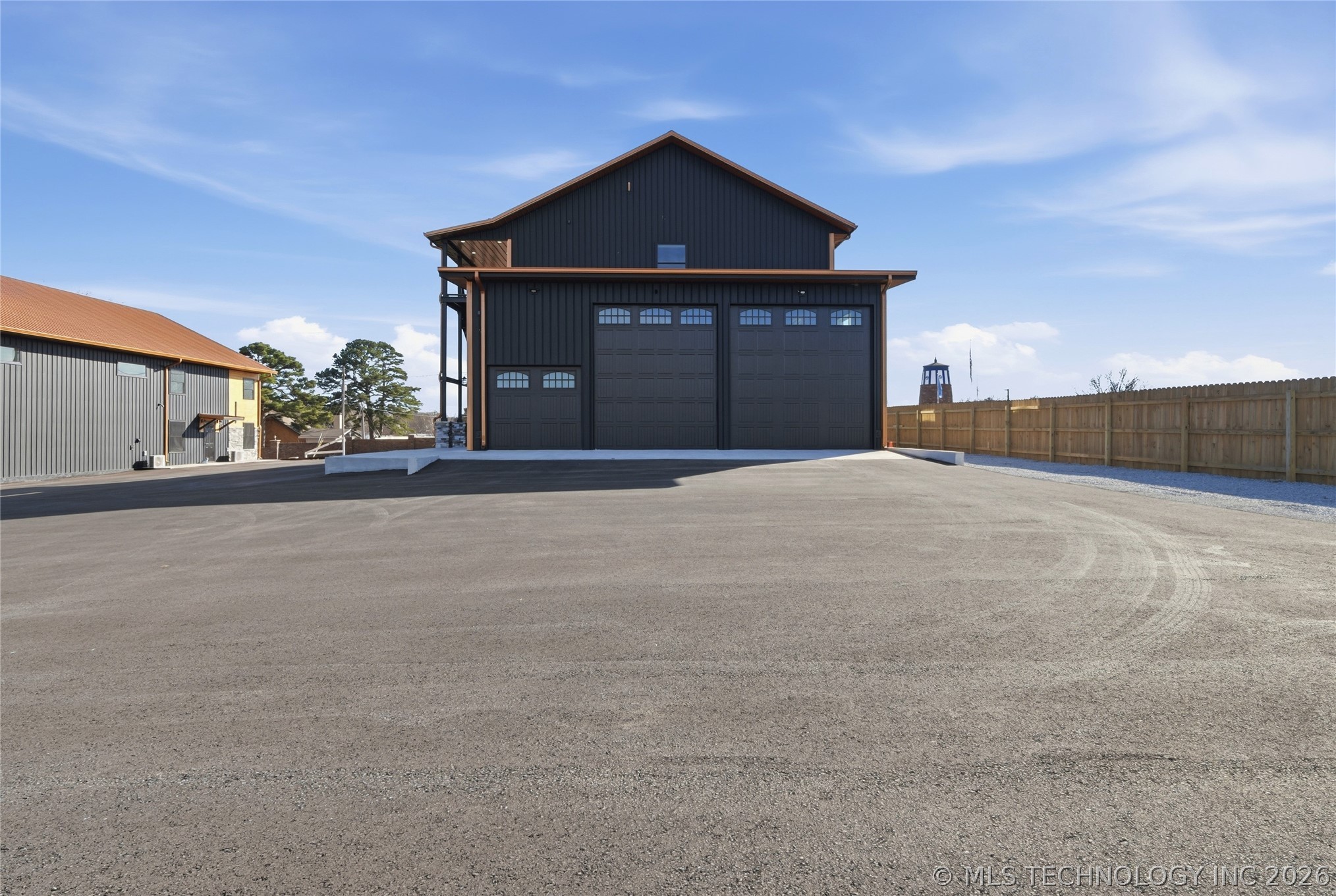 451070 E 320 Road Property Photo 9