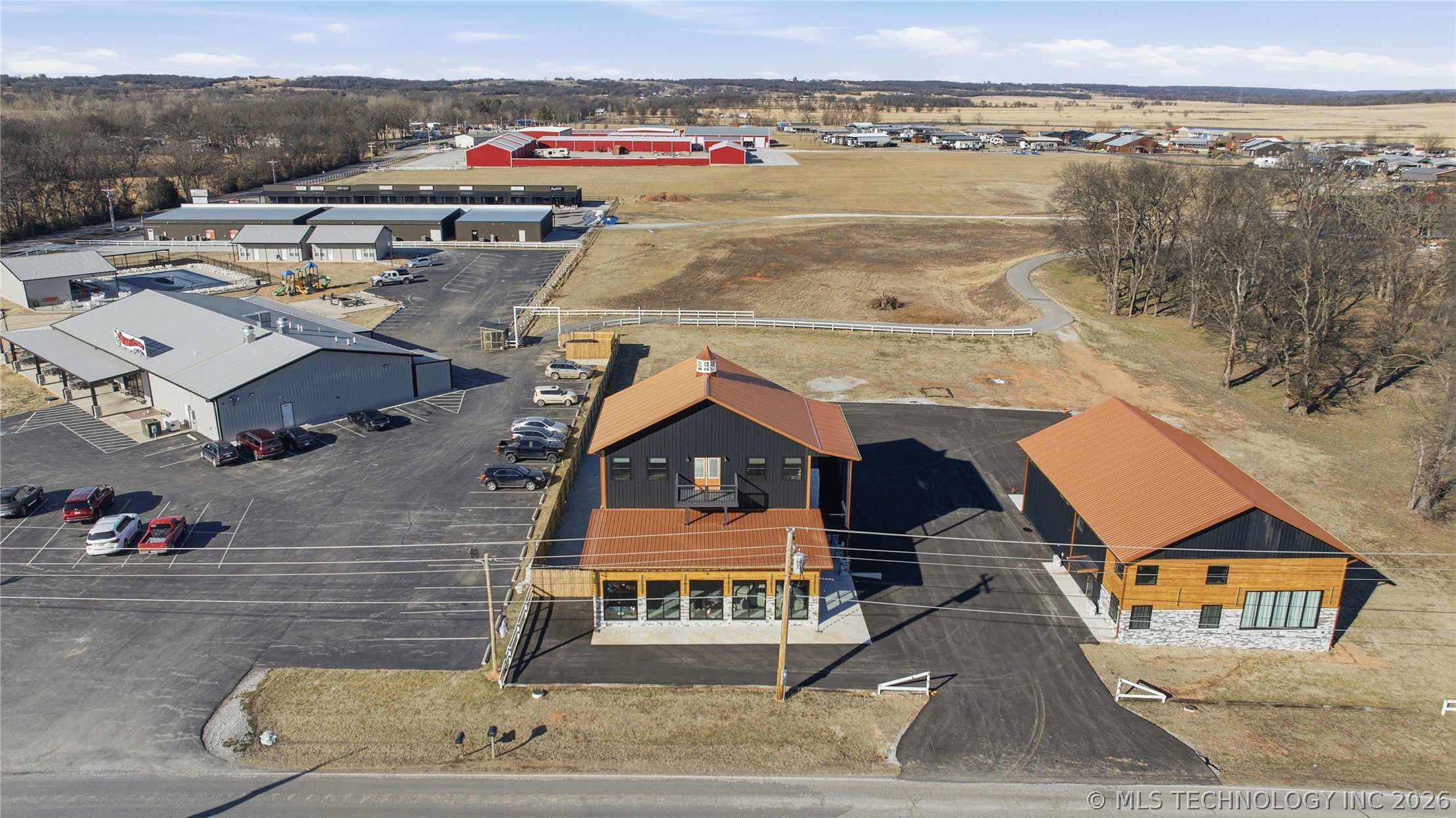 451070 E 320 Road Property Photo 12