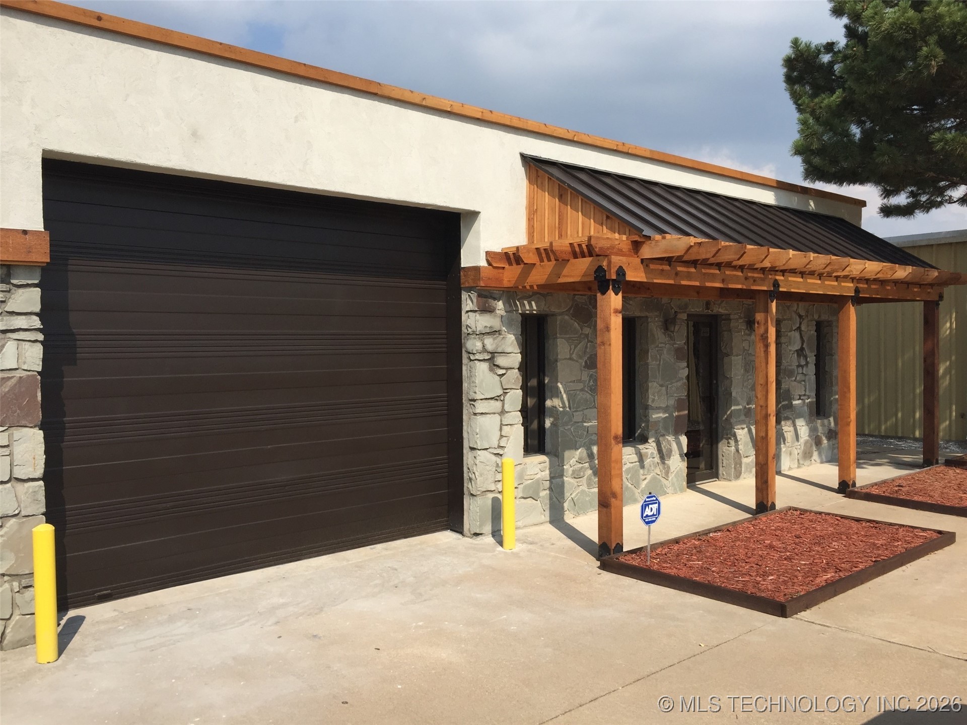 517 S Cherokee Street Property Photo 1