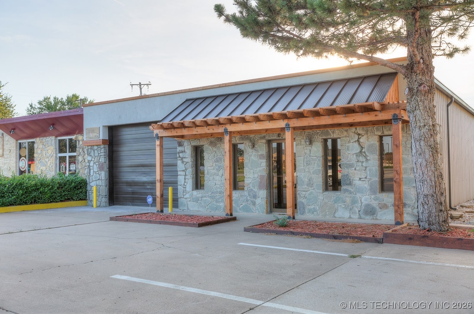 517 S Cherokee Street Property Photo 2