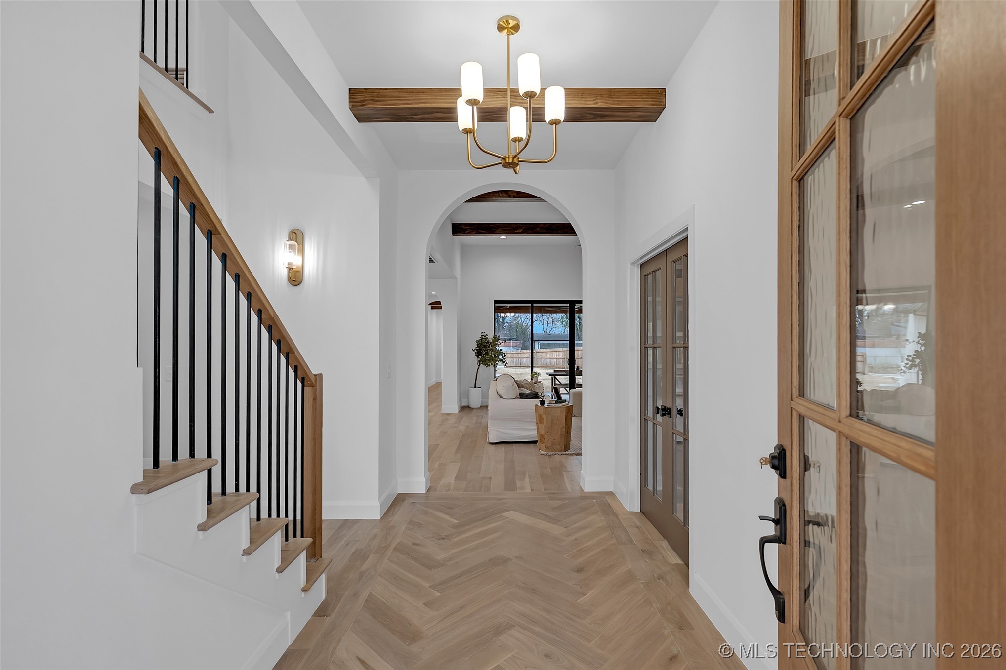 515 W El Paso Street Property Photo 2