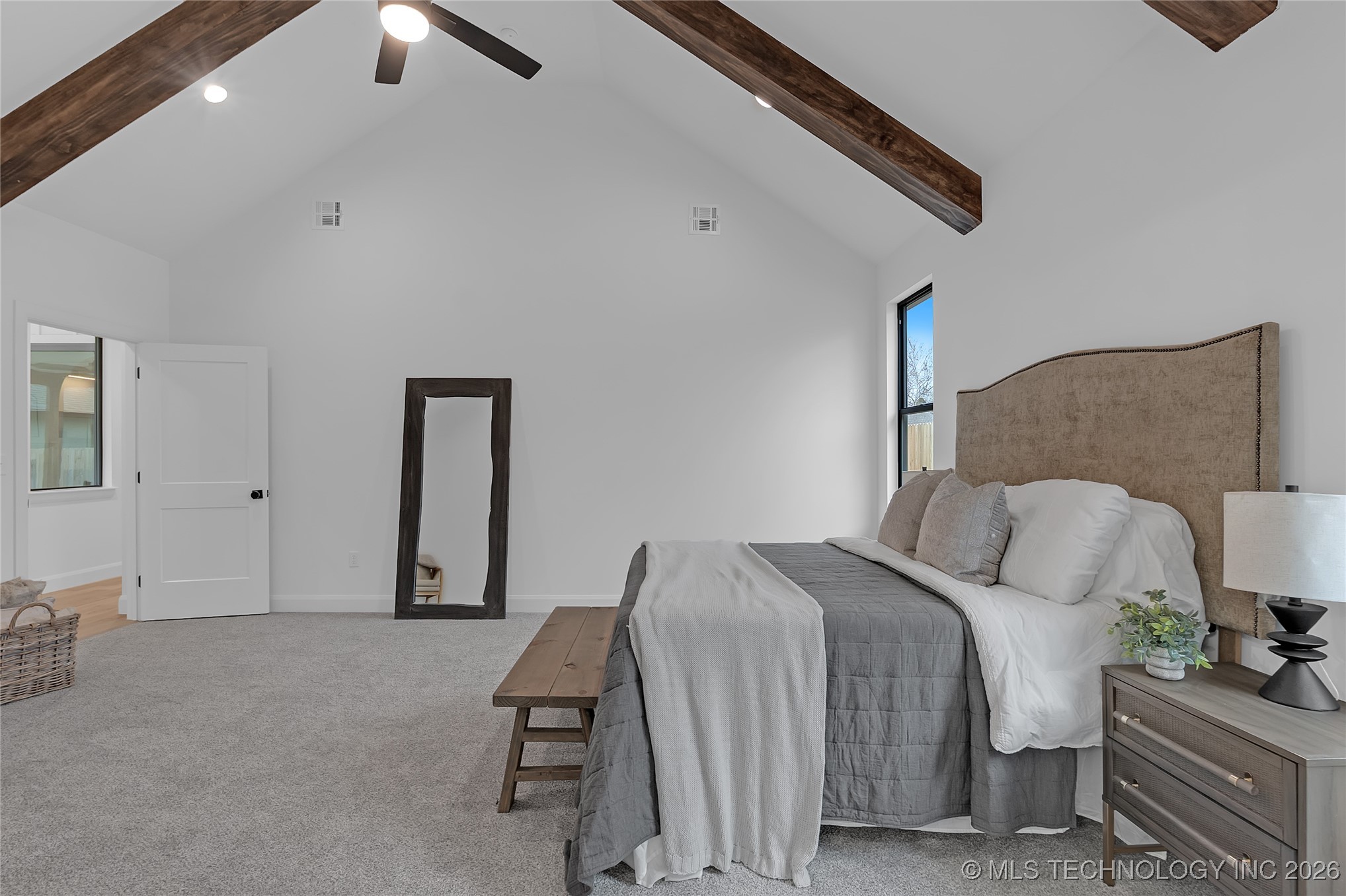 515 W El Paso Street Property Photo 14