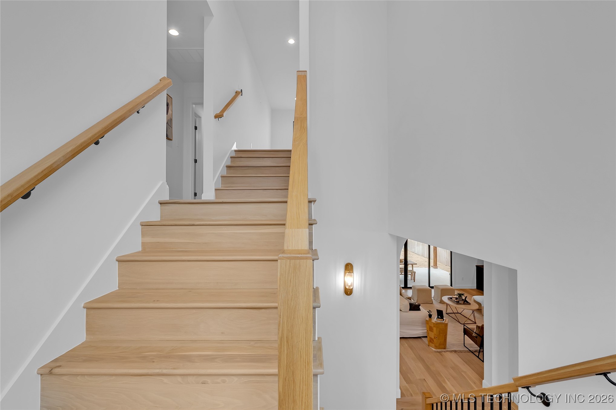 515 W El Paso Street Property Photo 24