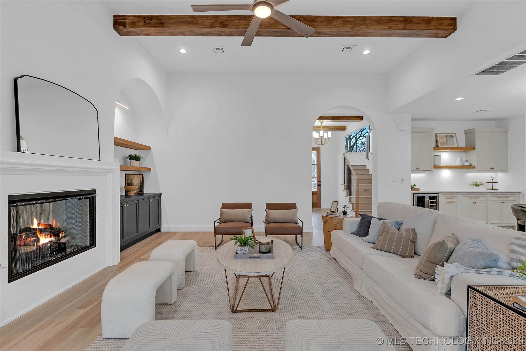 515 W El Paso Street Property Photo 30