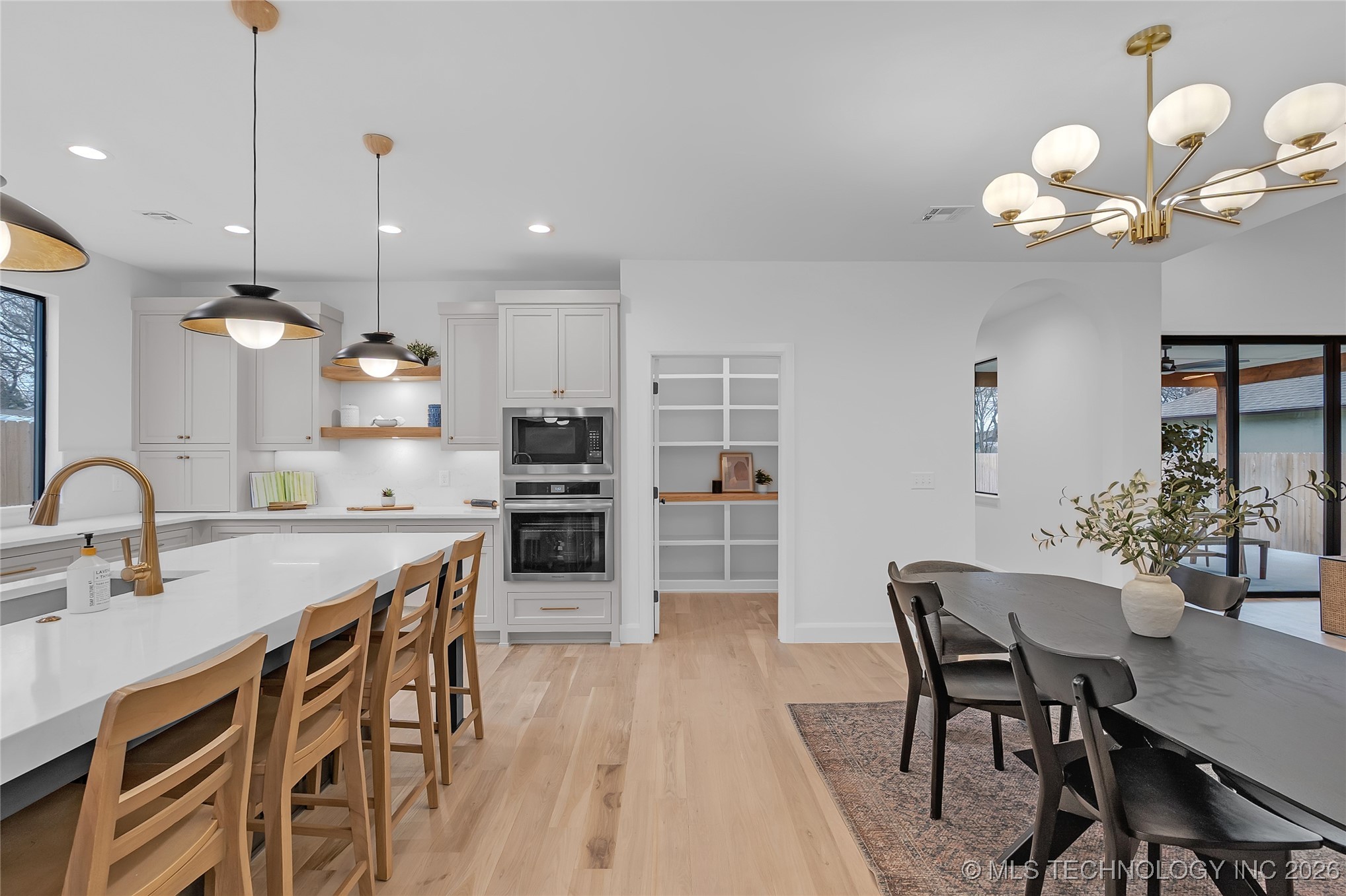 515 W El Paso Street Property Photo 43