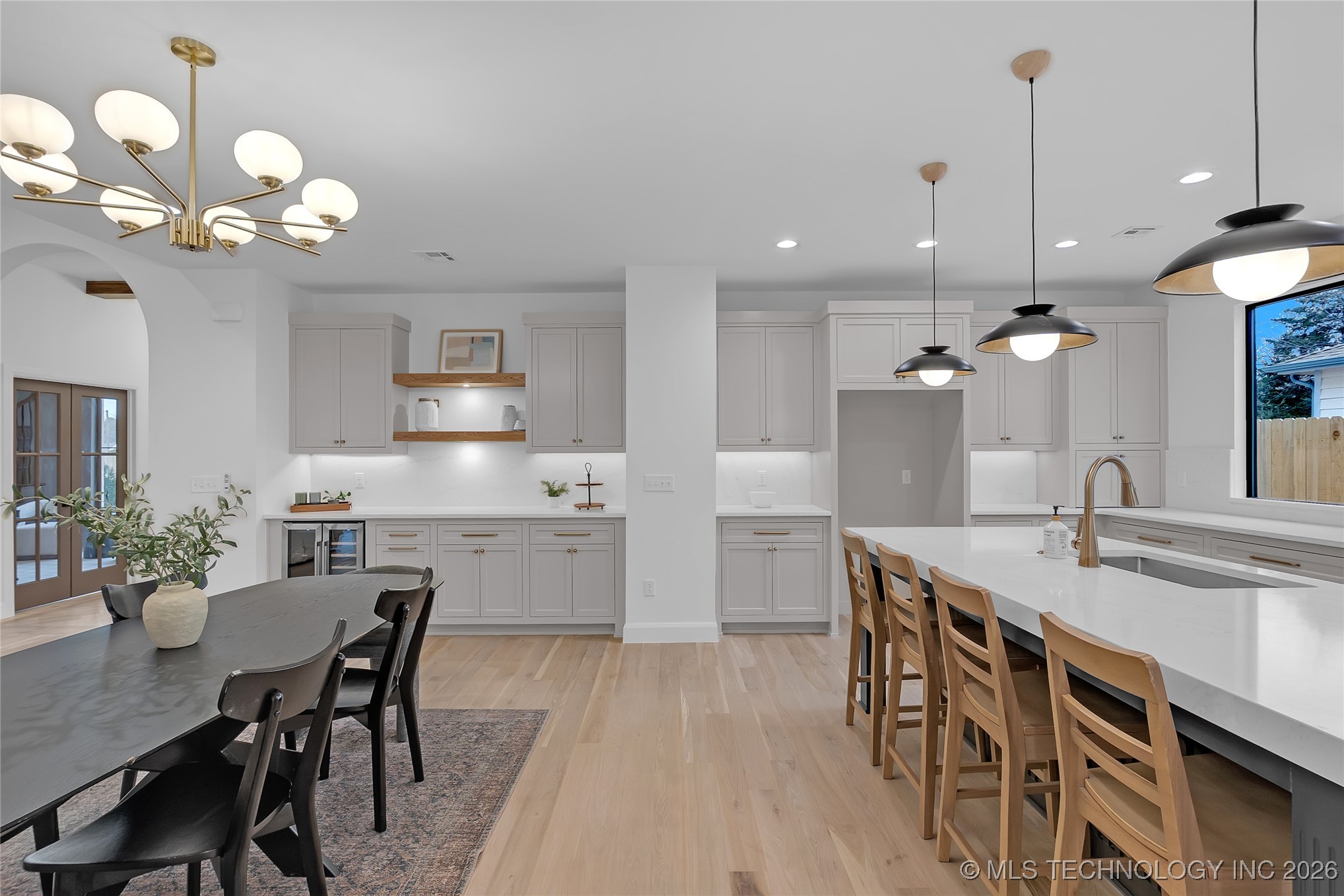 515 W El Paso Street Property Photo 44