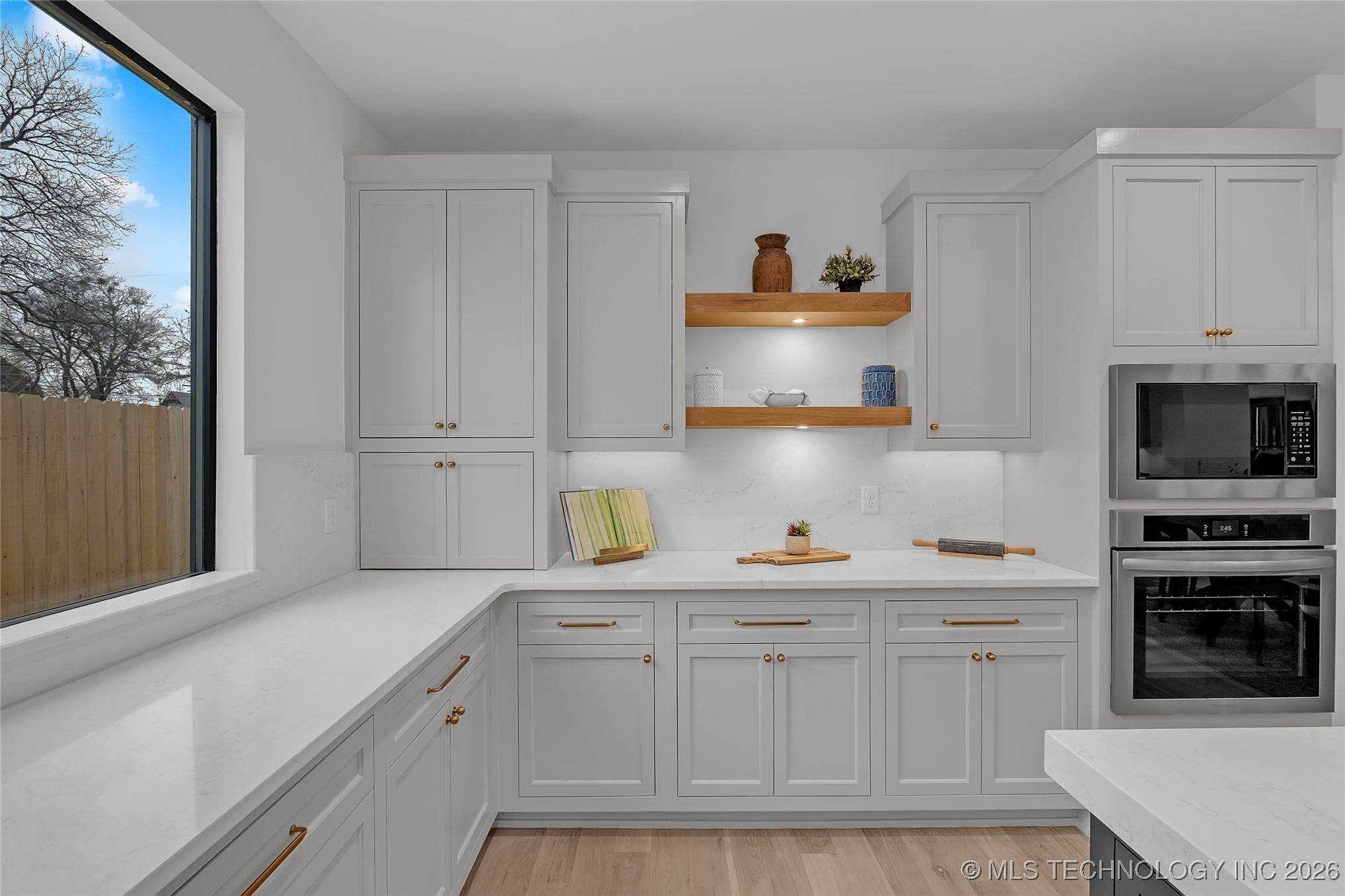 515 W El Paso Street Property Photo 48