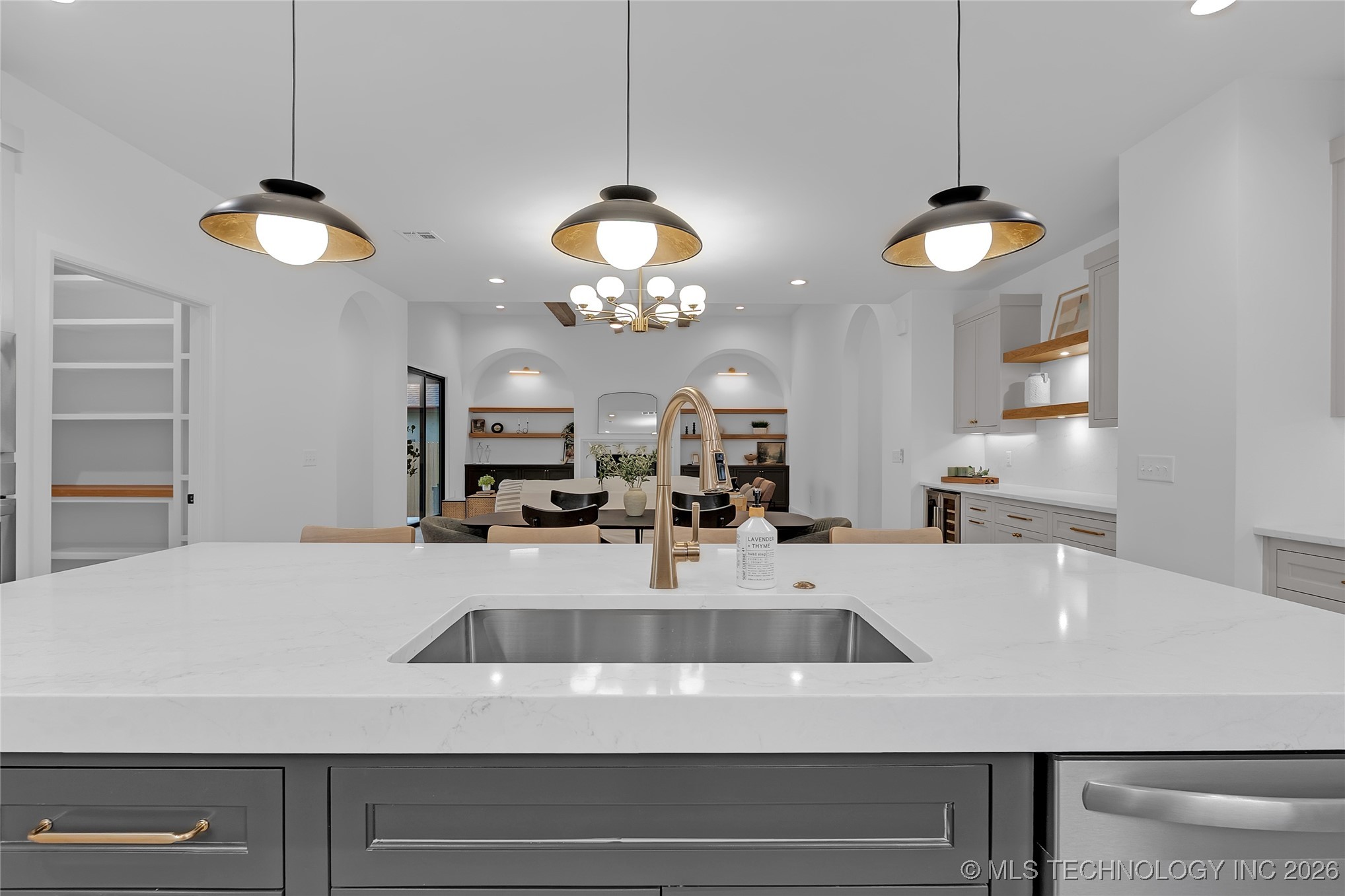 515 W El Paso Street Property Photo 50