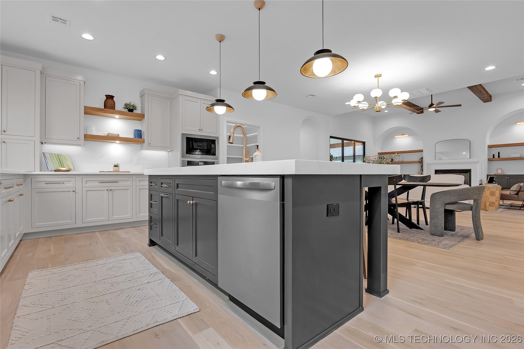 515 W El Paso Street Property Photo 52