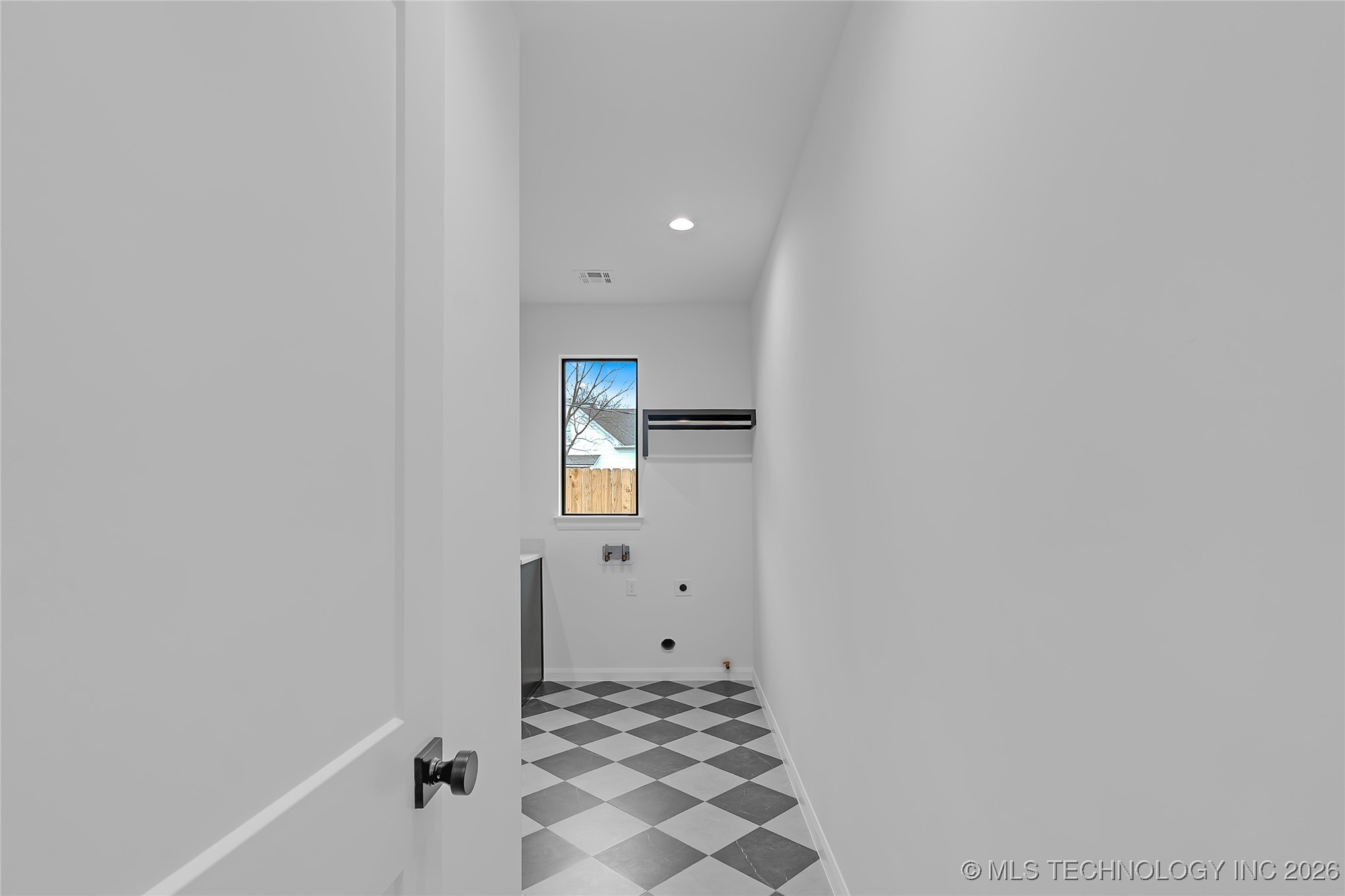 515 W El Paso Street Property Photo 59