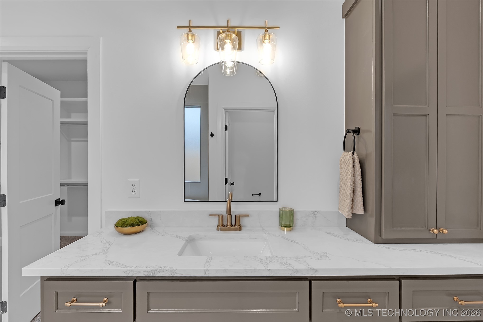 515 W El Paso Street Property Photo 66